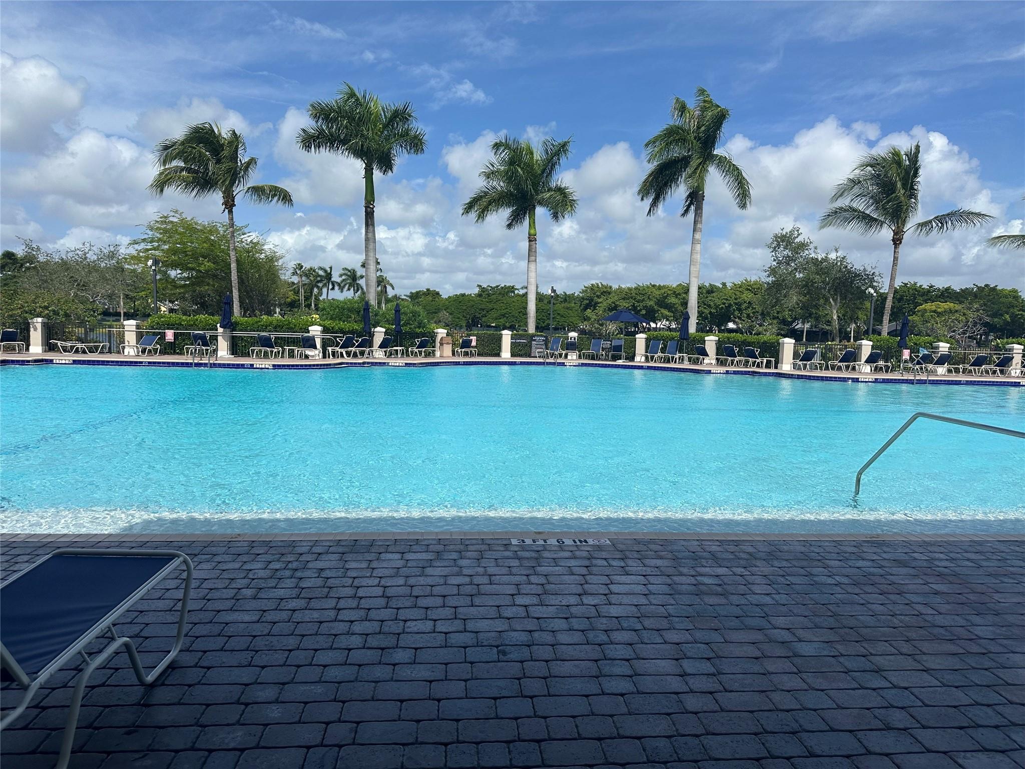 Lakes/Bay Kaye - Residential