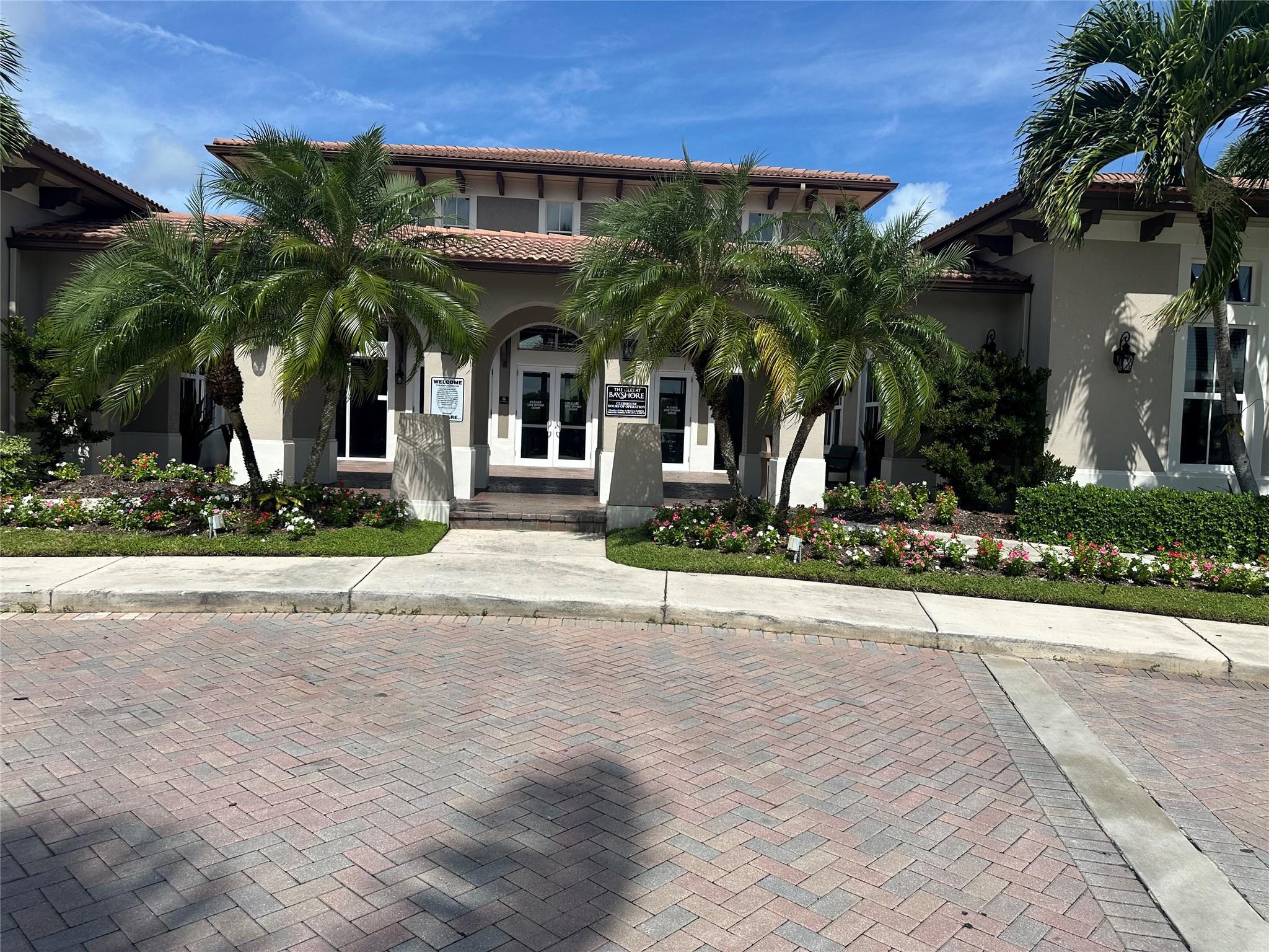 Lakes/Bay Kaye - Residential