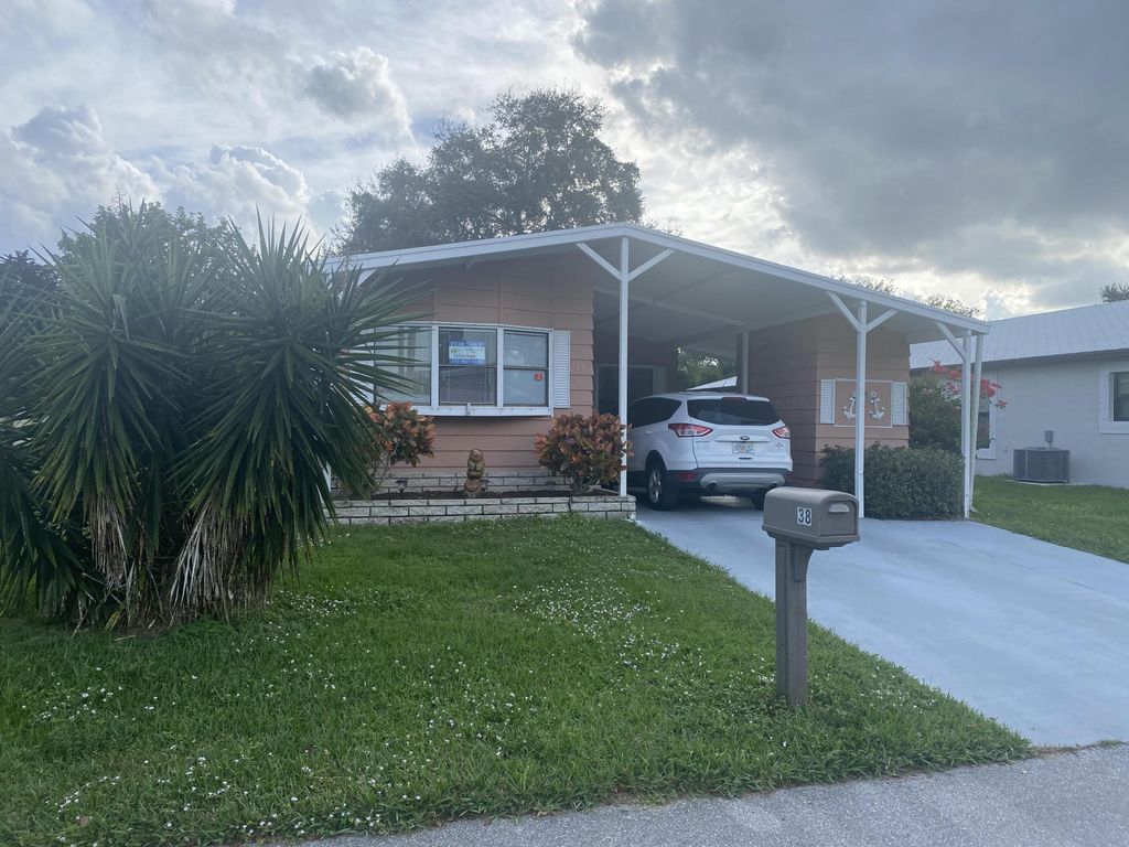 Photo of 38 Sierra Del Norte, Fort Pierce, FL 34951 (MLS # R10938172)