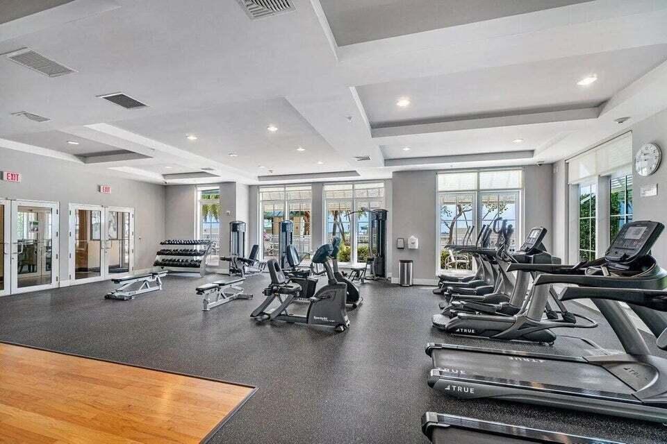 450 N Federal Highway 605