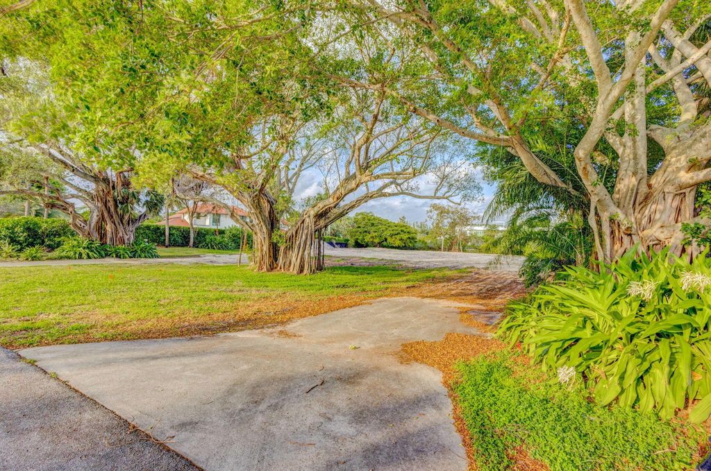 Photo of 12404 Indian Road, North Palm Beach, FL 33408 (MLS # R11049675)