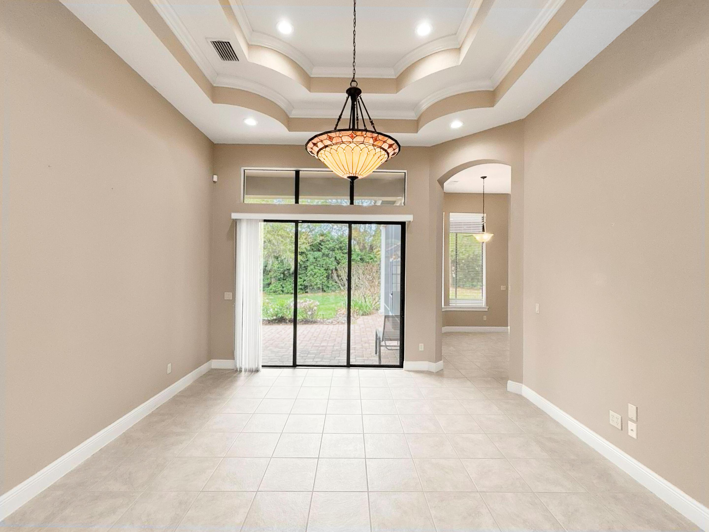 Las Colinas - Residential