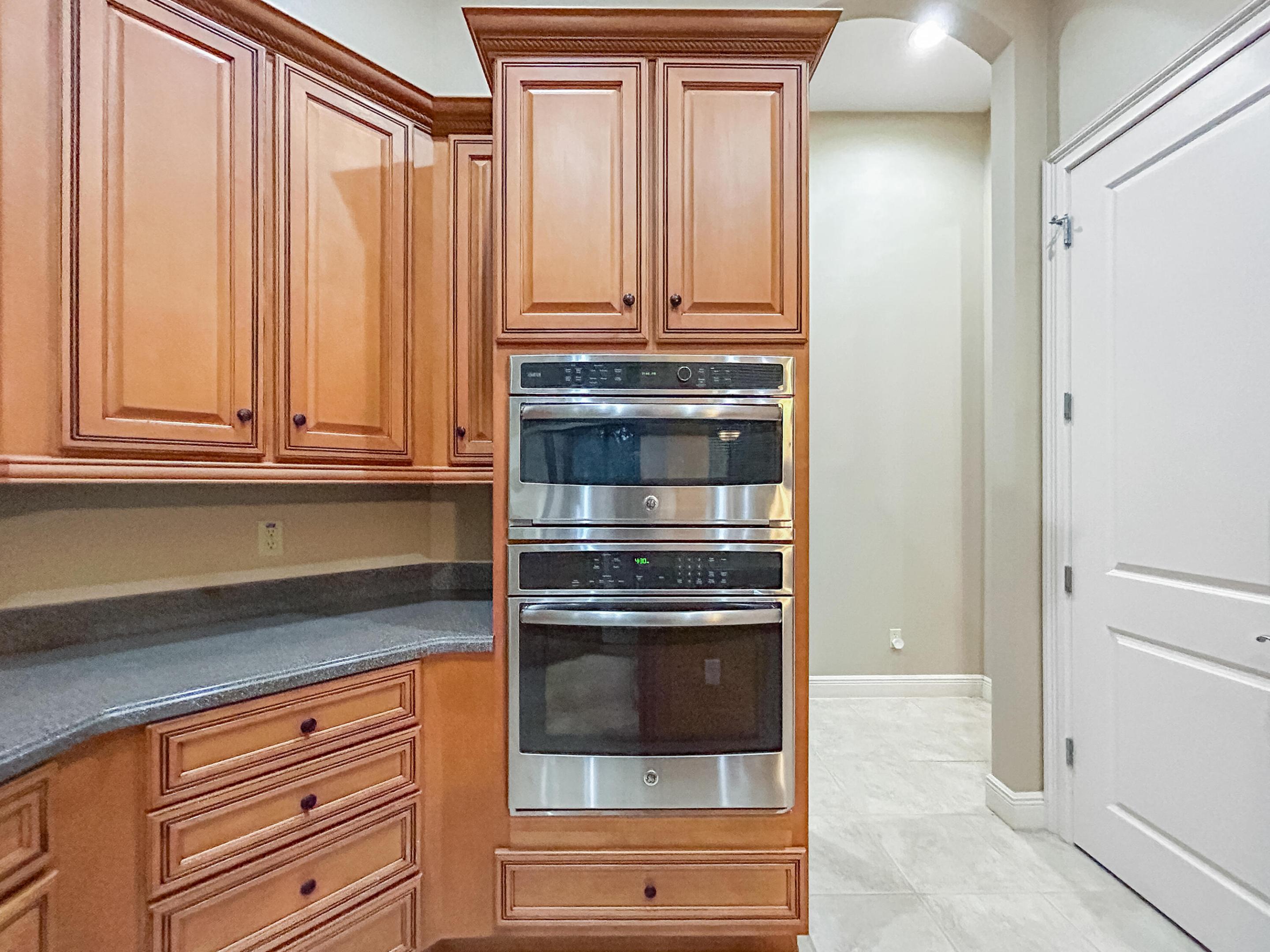 Las Colinas - Residential