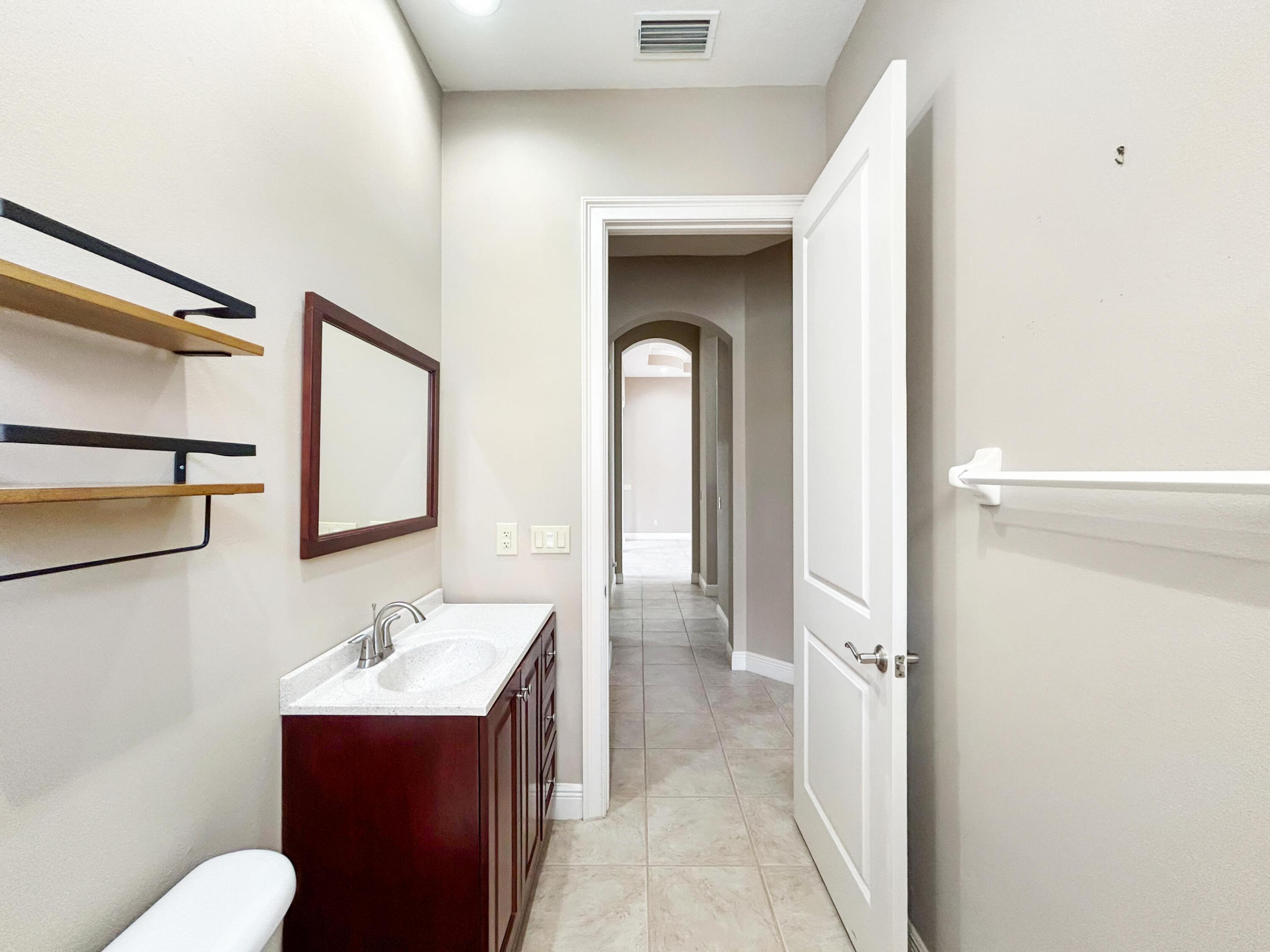 Las Colinas - Residential