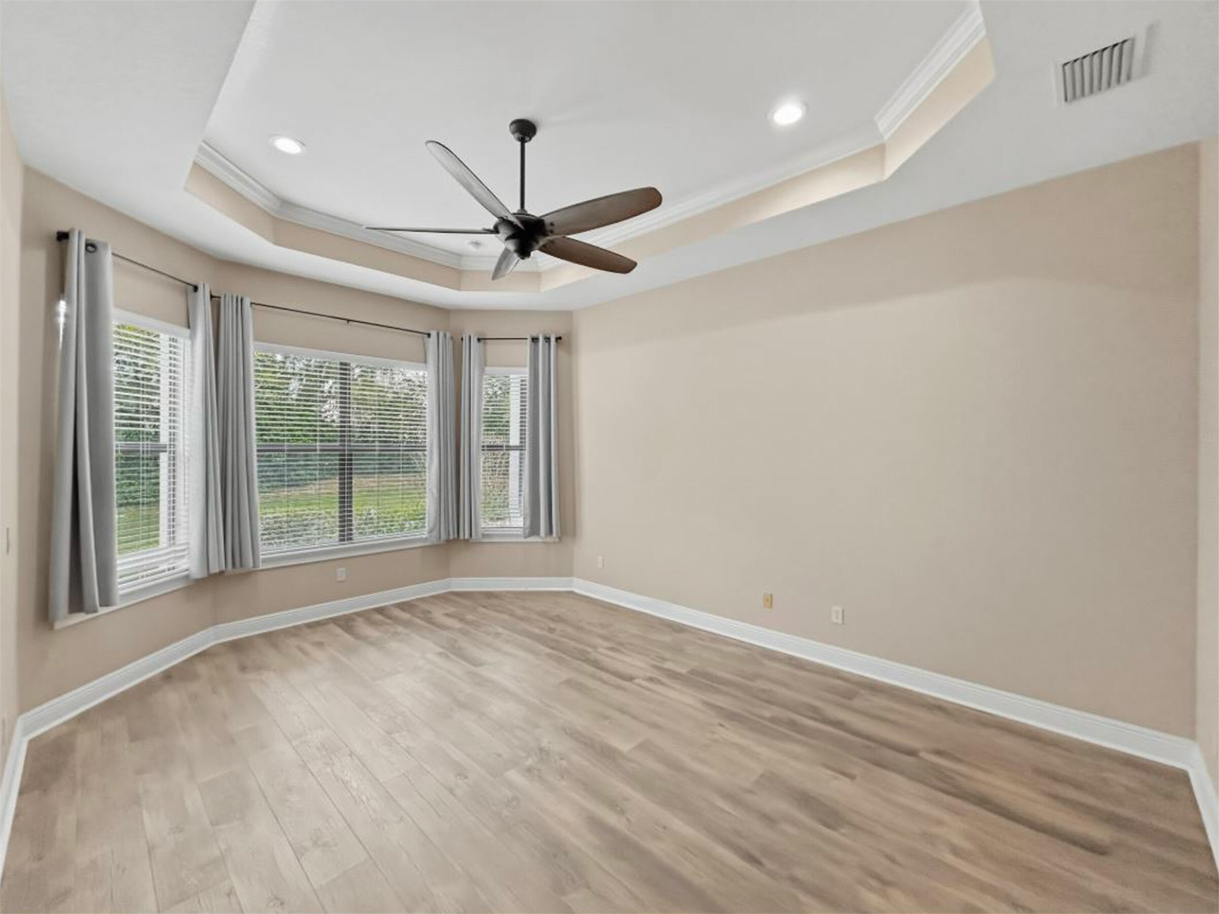 Las Colinas - Residential