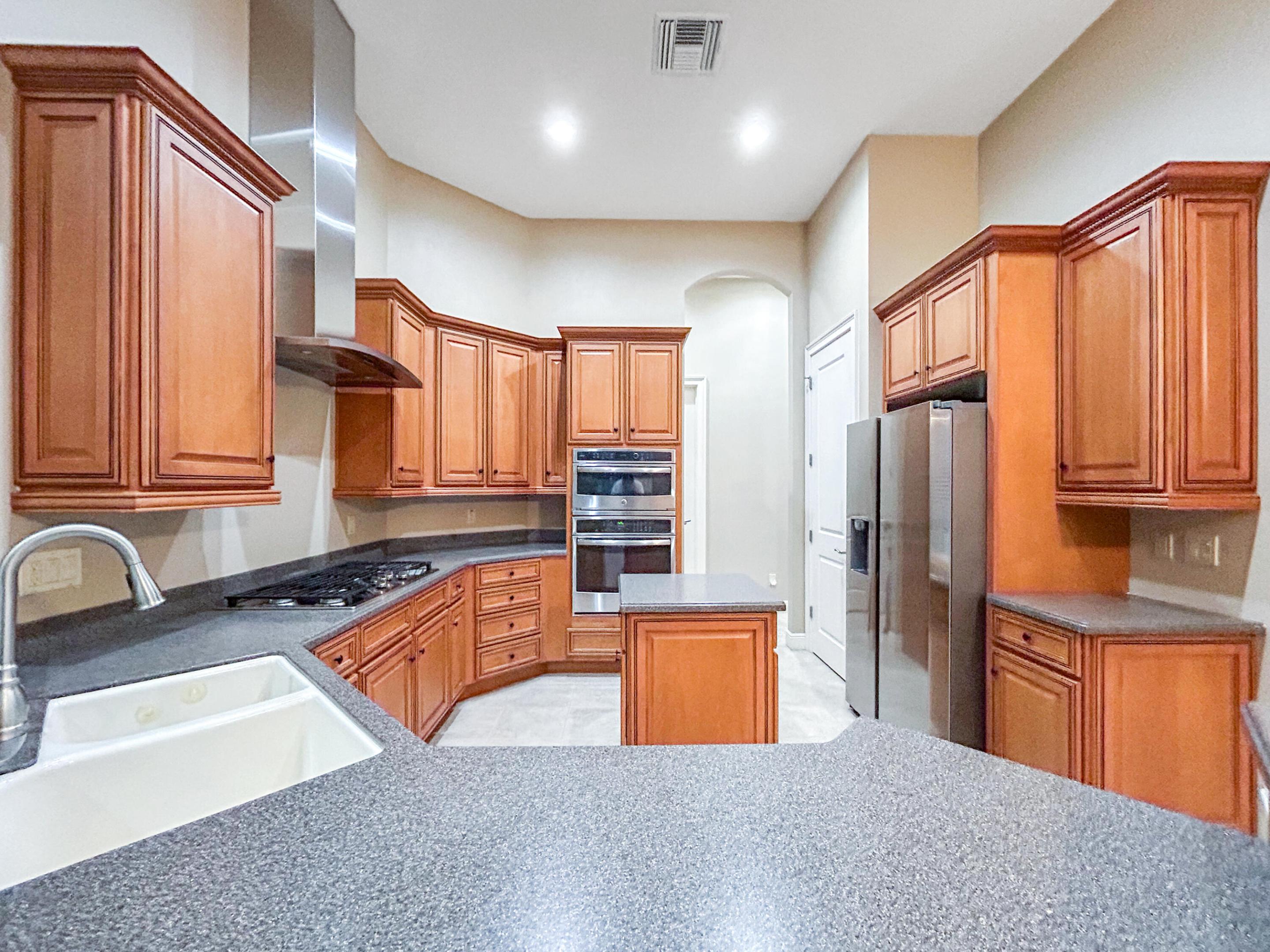 Las Colinas - Residential