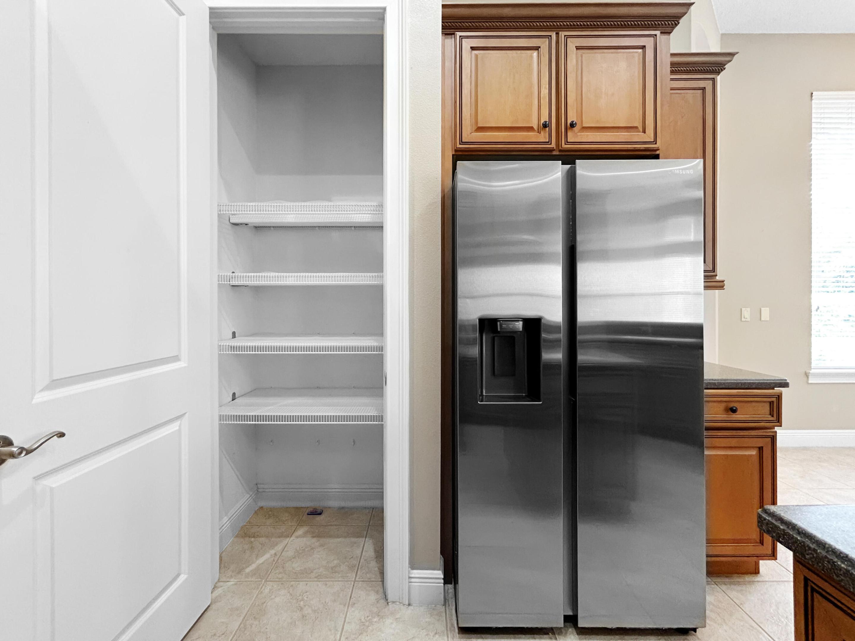 Las Colinas - Residential