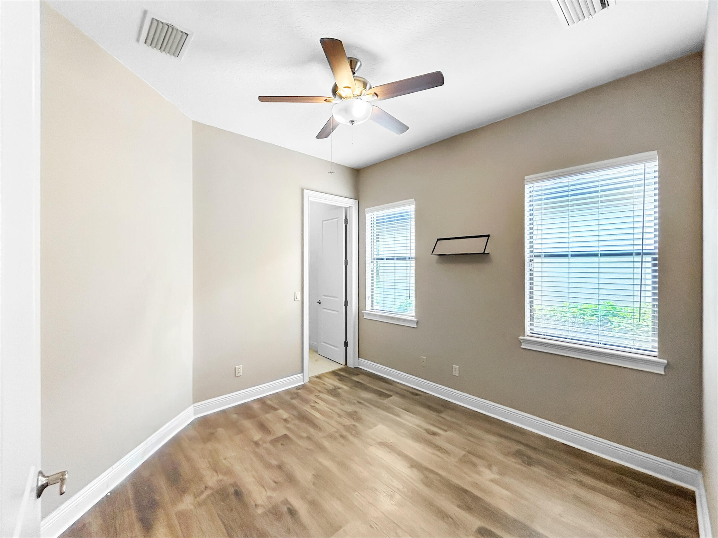 Las Colinas - Residential