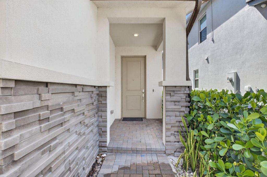 Photo of 4280 Buttonwood Drive, Delray Beach, FL 33445 (MLS # R11153778)