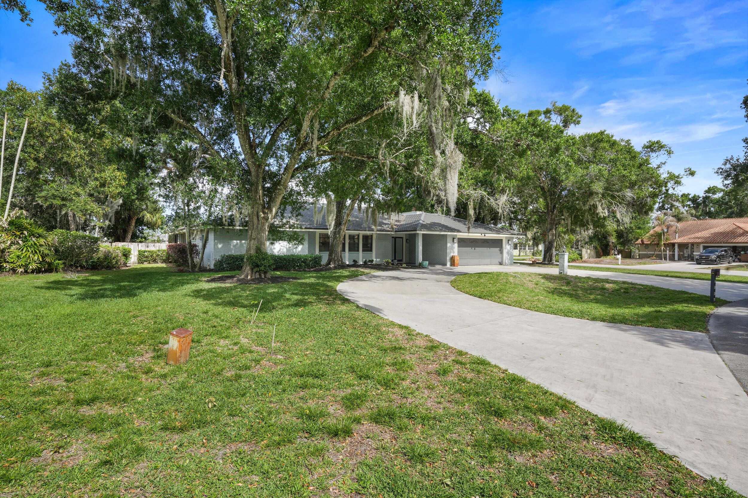 RIVERS EDGE - Residential