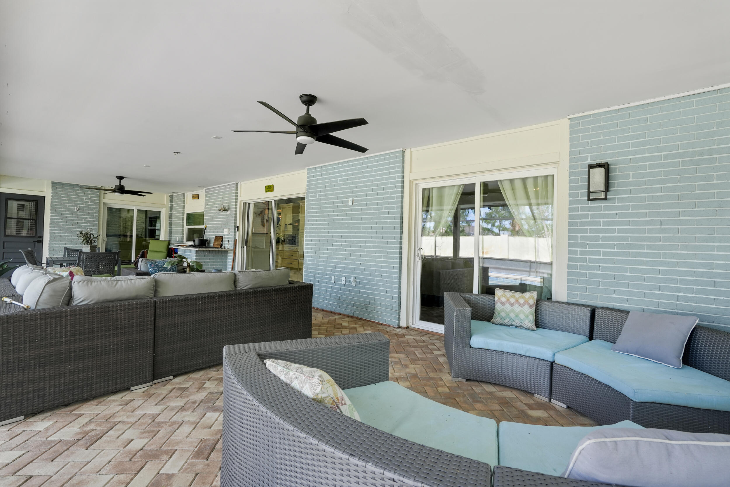 RIVERS EDGE - Residential