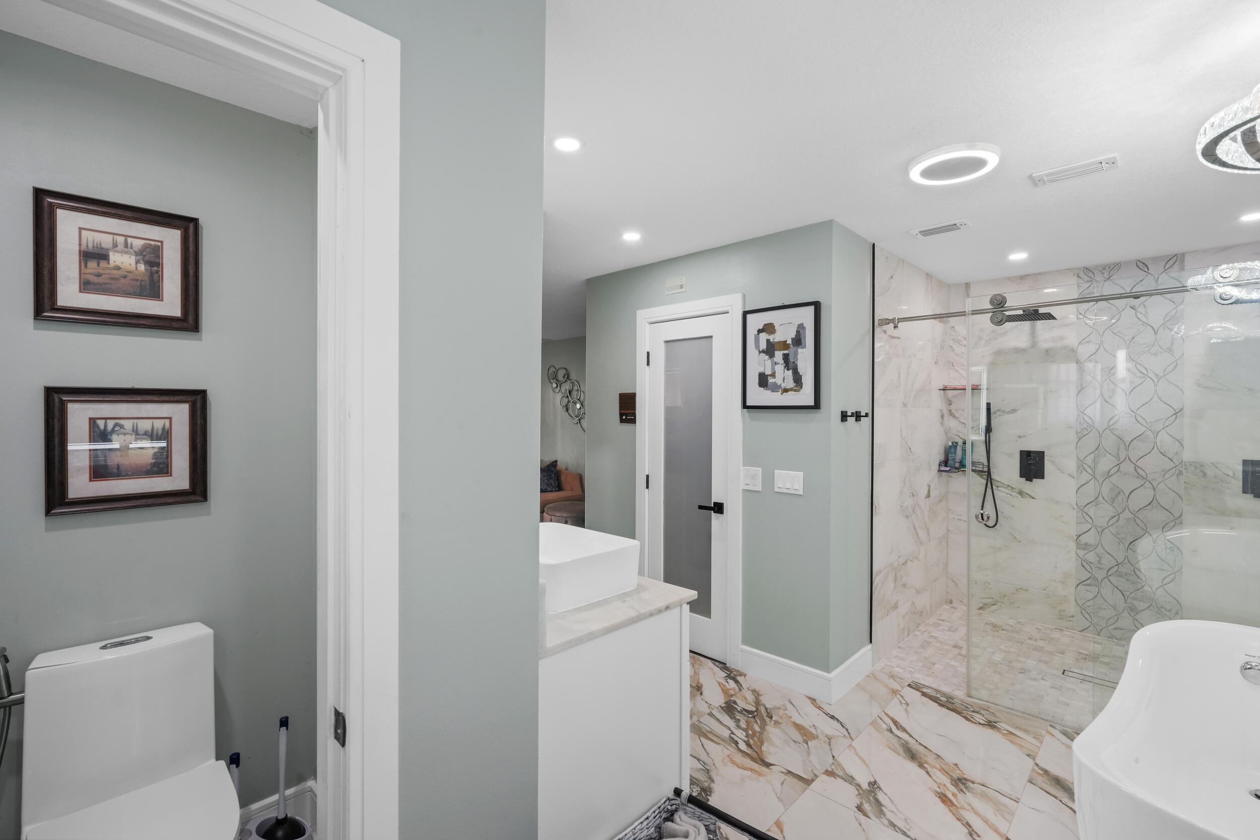 RIVERS EDGE - Residential