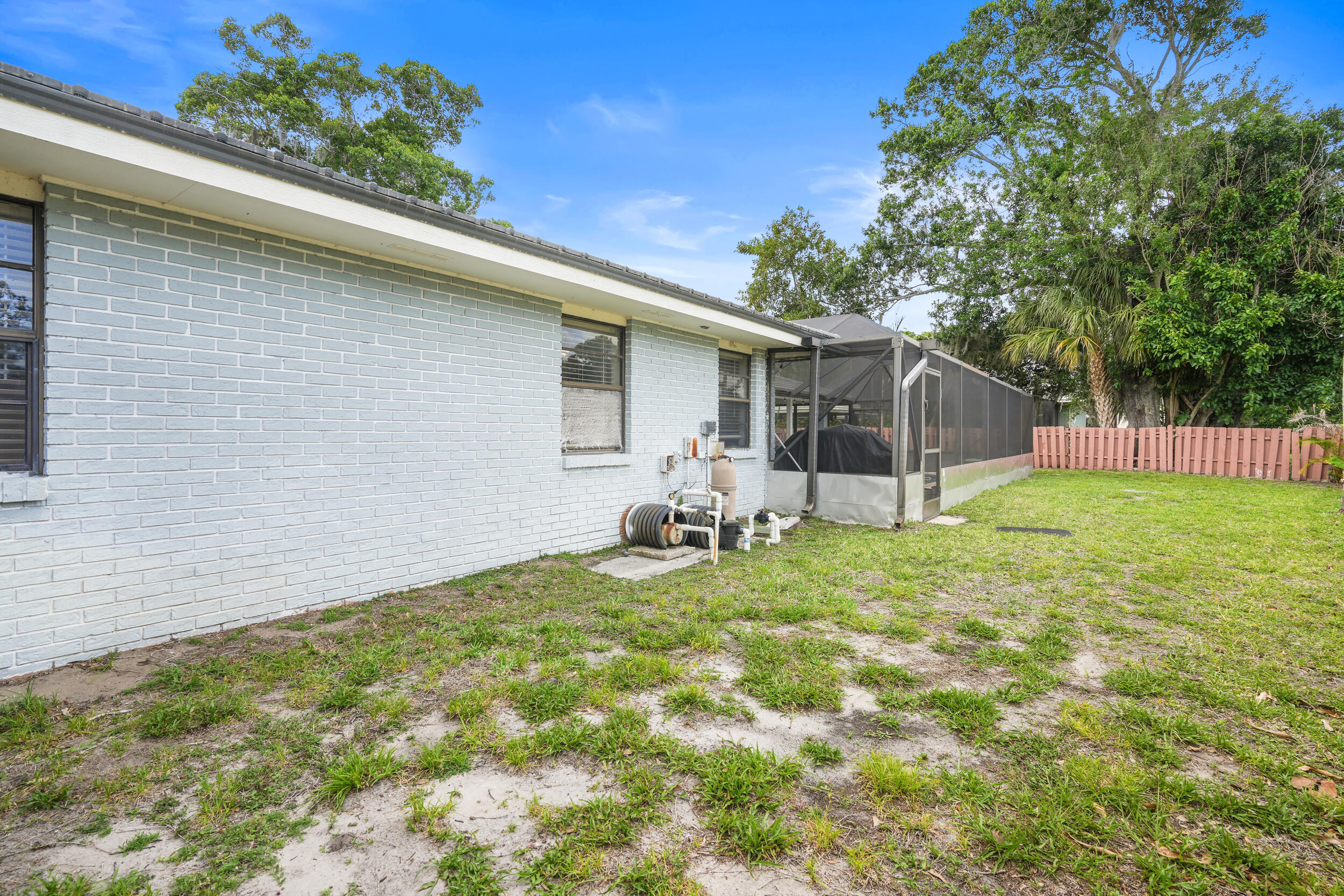 RIVERS EDGE - Residential