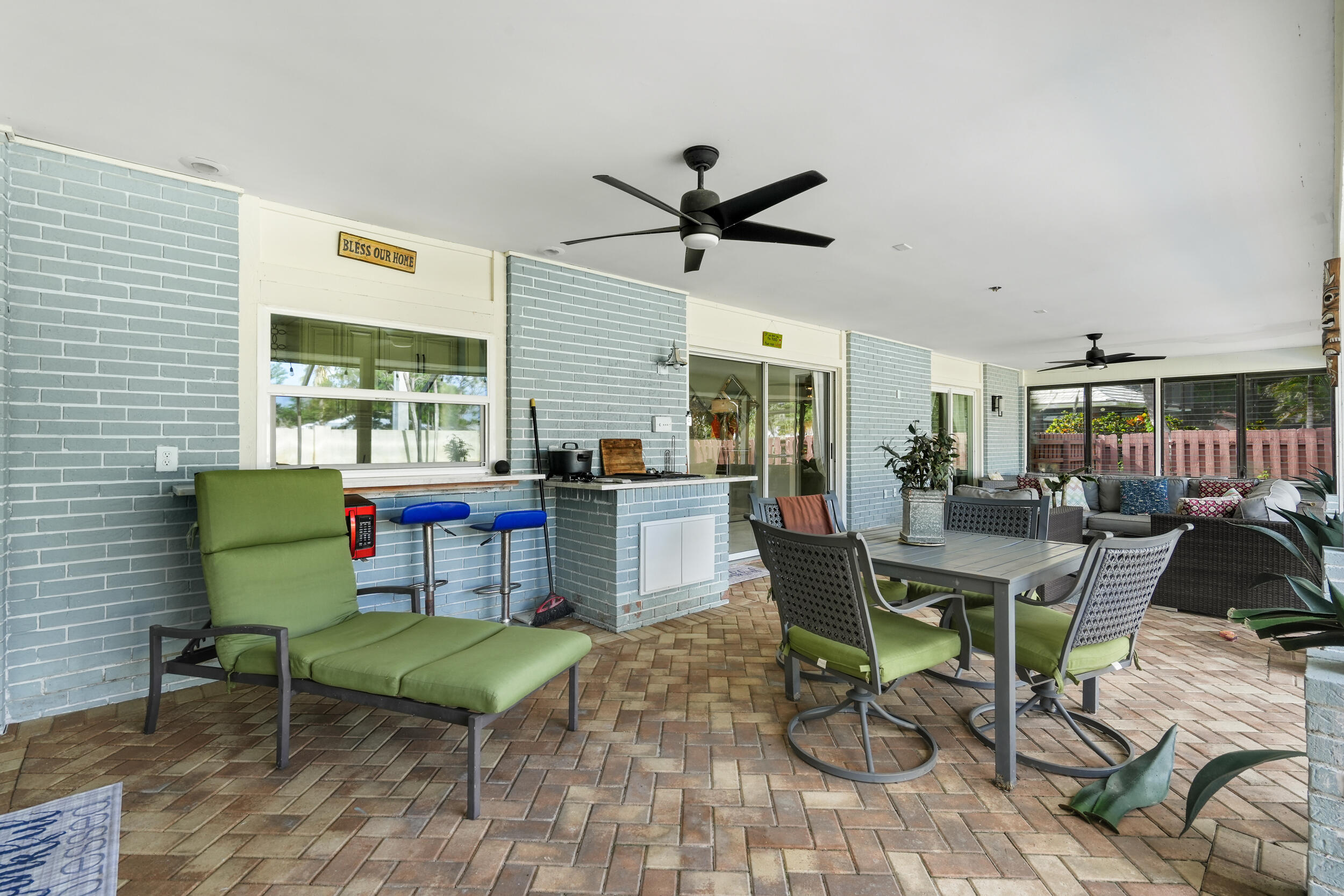 RIVERS EDGE - Residential