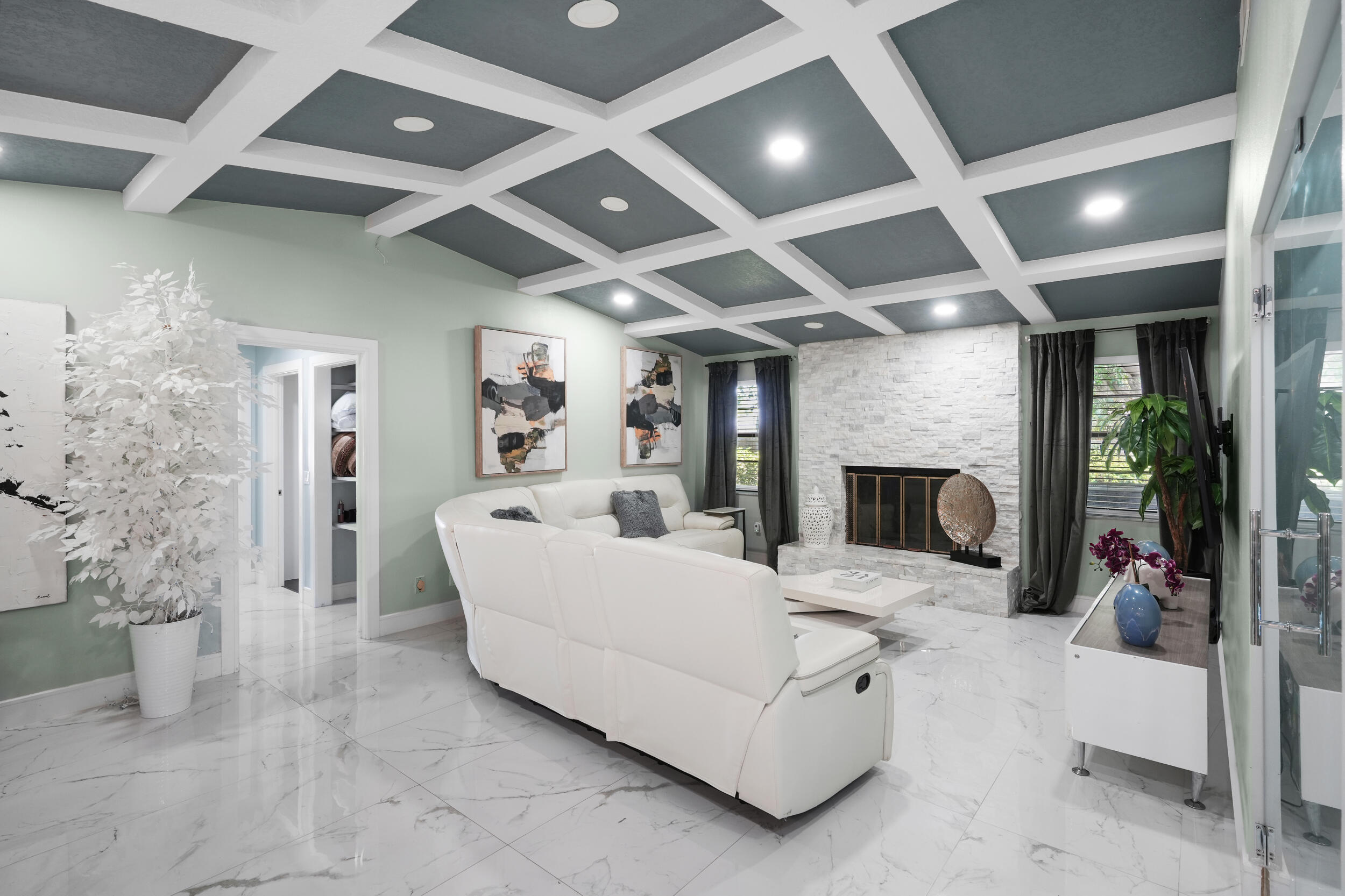 RIVERS EDGE - Residential