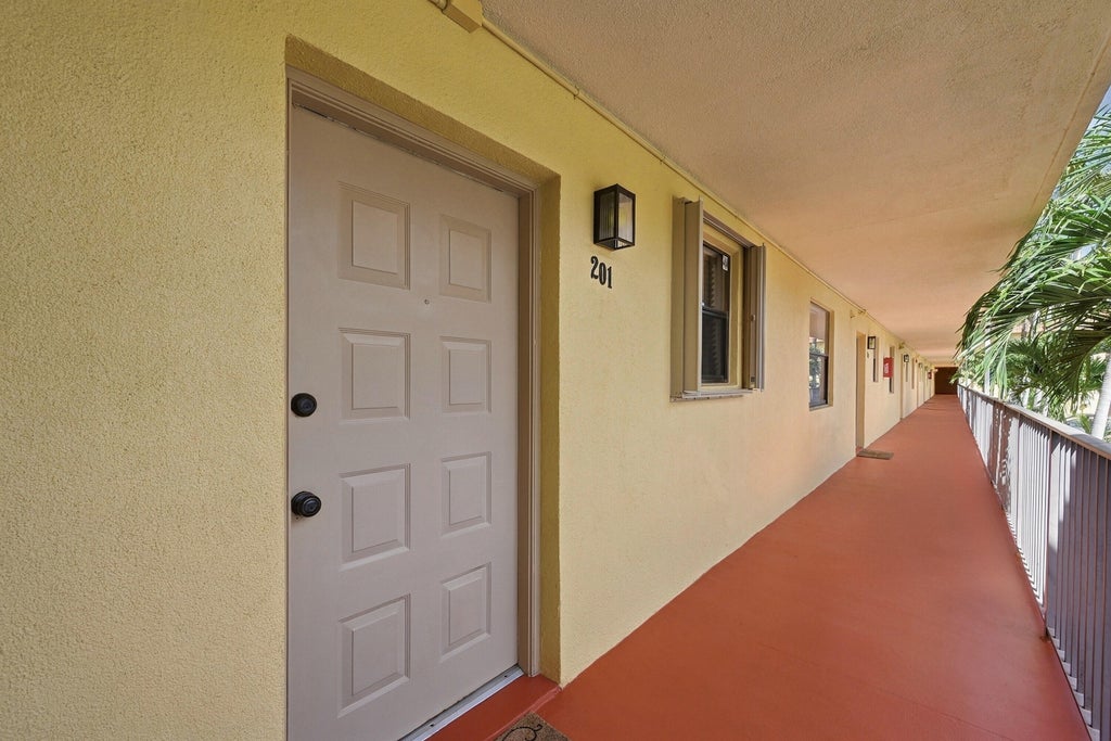 Photo of 11477 NW 39th Court #201-1, Coral Springs, FL 33065 (MLS # B26085037)