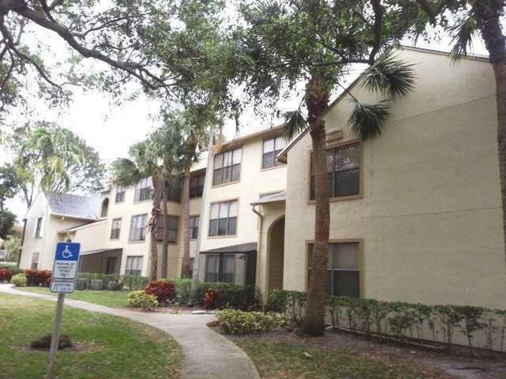 Photo of 2319 N Congress Avenue #23, Boynton Beach, FL 33426 (MLS # R11132687)