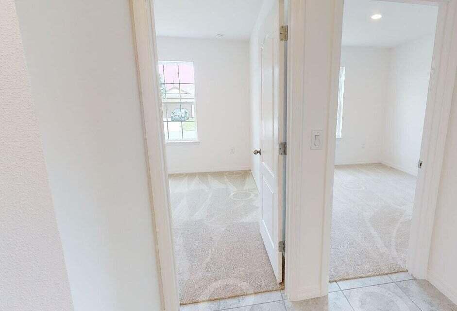 PORT ST LUCIE SECTION 12 - Residential Lease