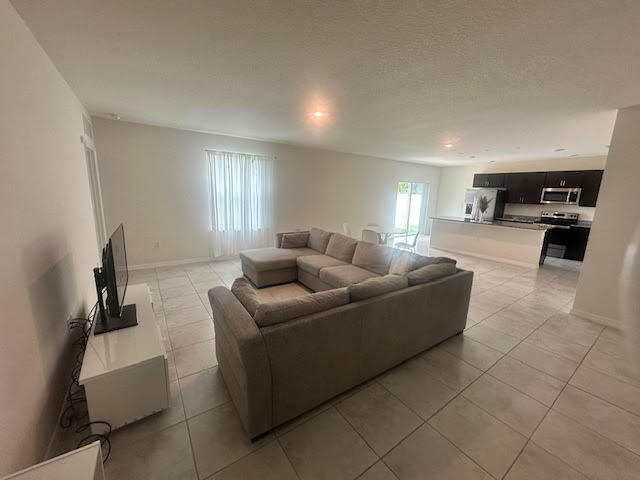 PORT ST LUCIE SECTION 12 - Residential Lease