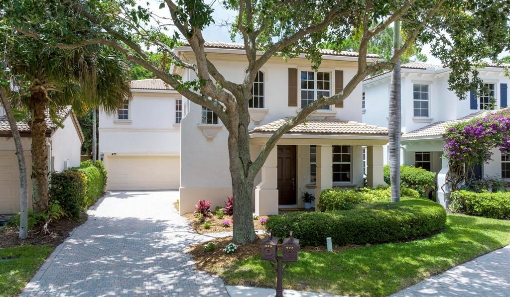 Photo of 475 Pumpkin Drive, Palm Beach Gardens, FL 33410 (MLS # R10795712)