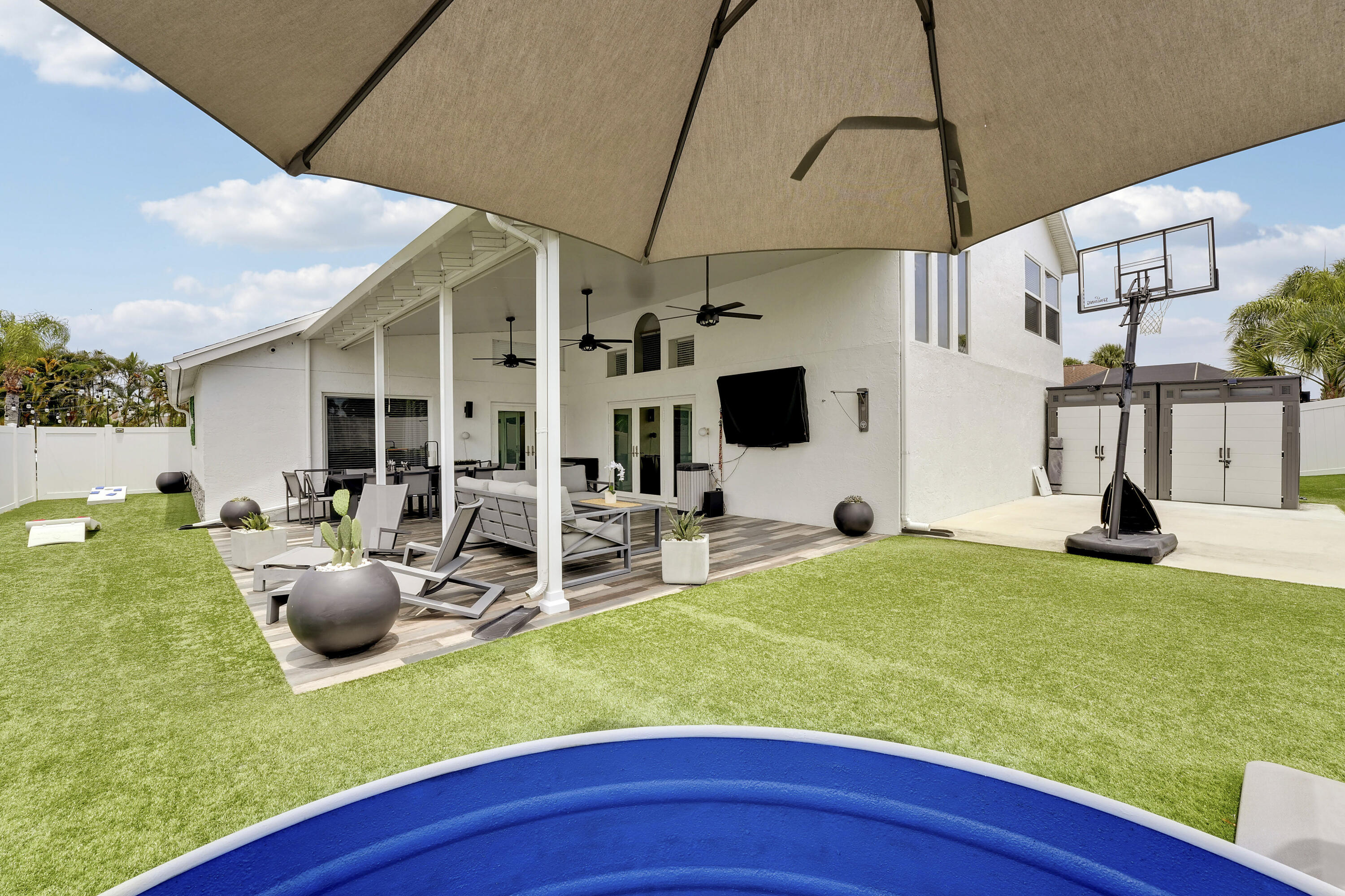 MEADOWS PARK - Residential