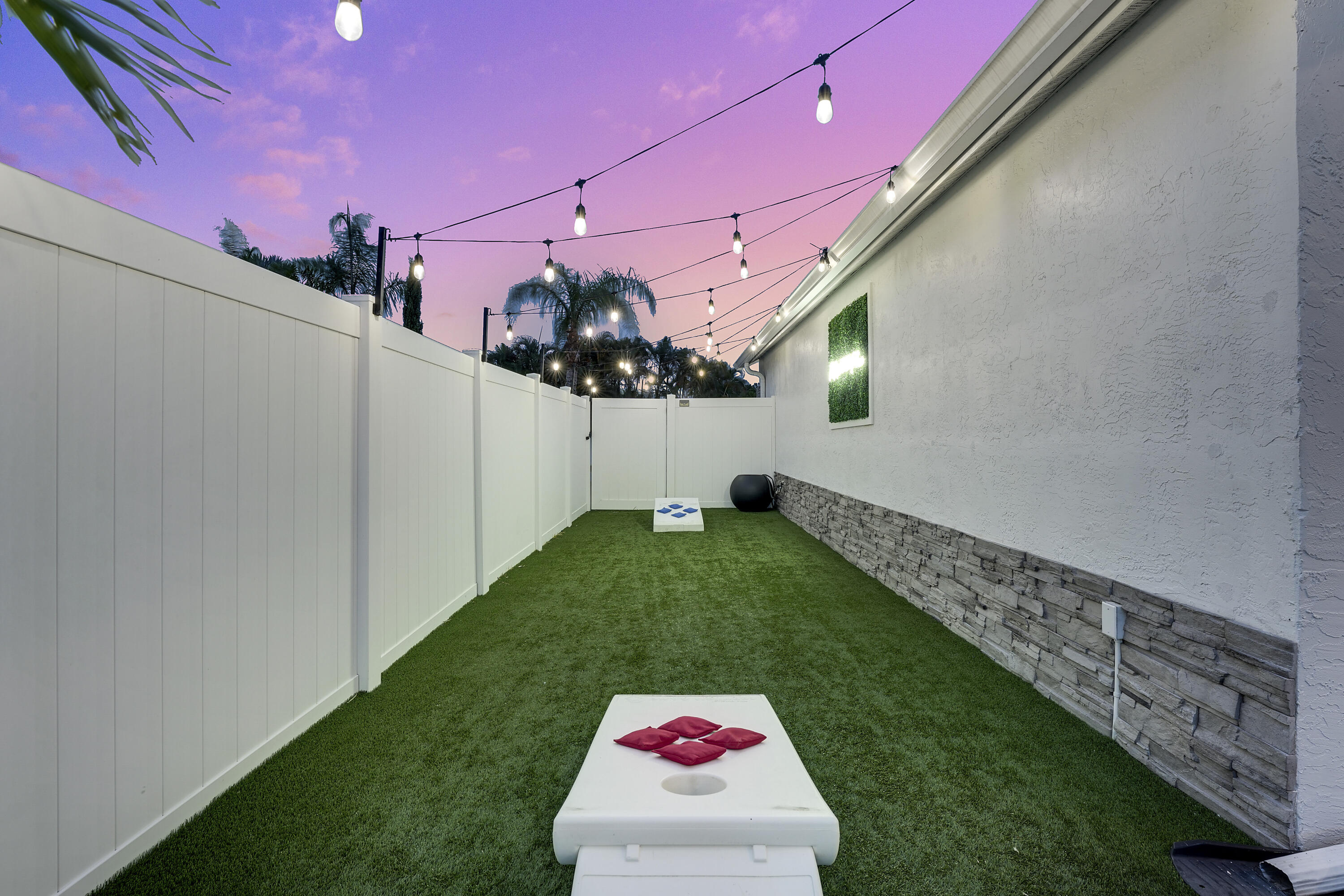 MEADOWS PARK - Residential