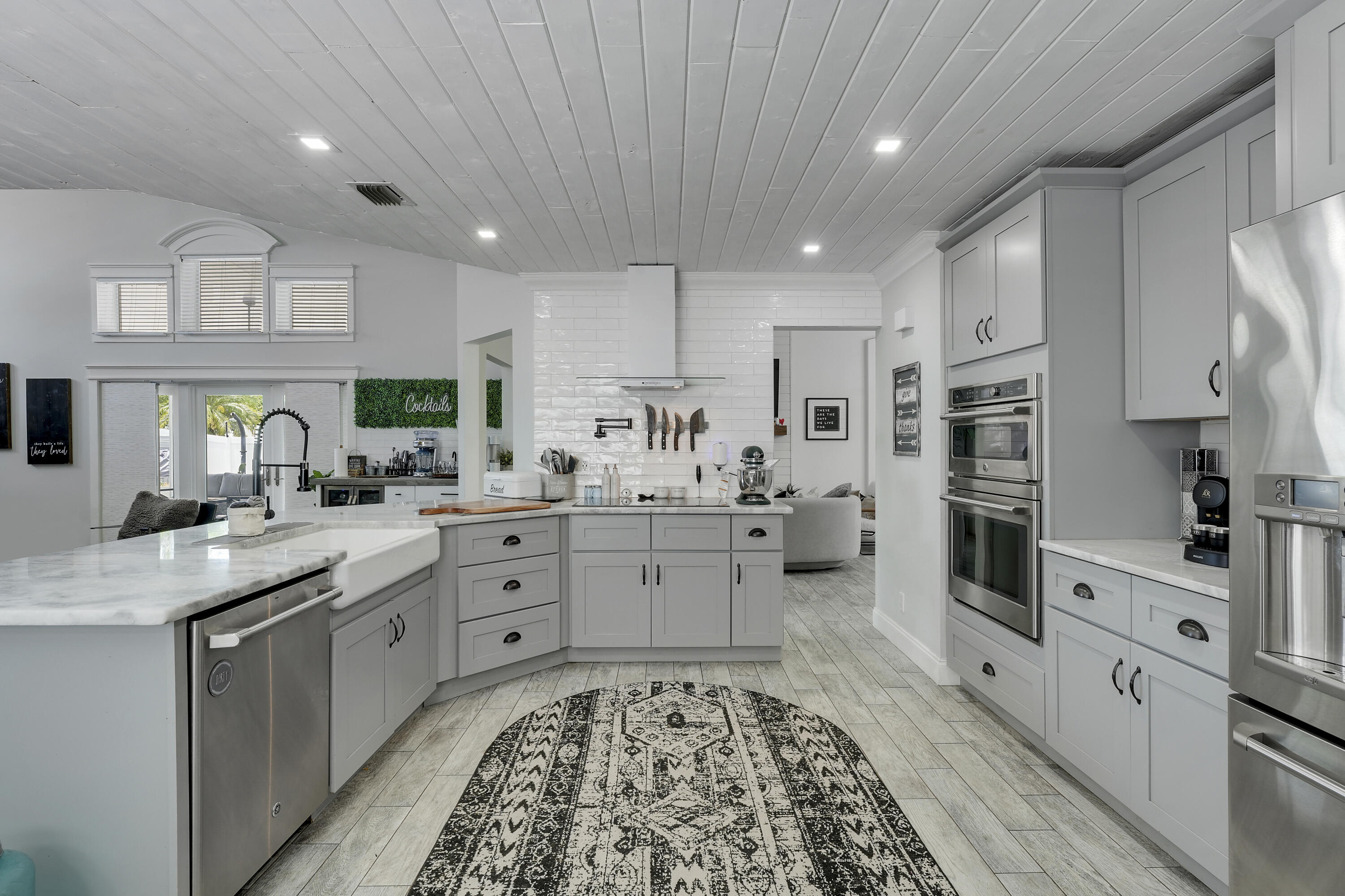 MEADOWS PARK - Residential