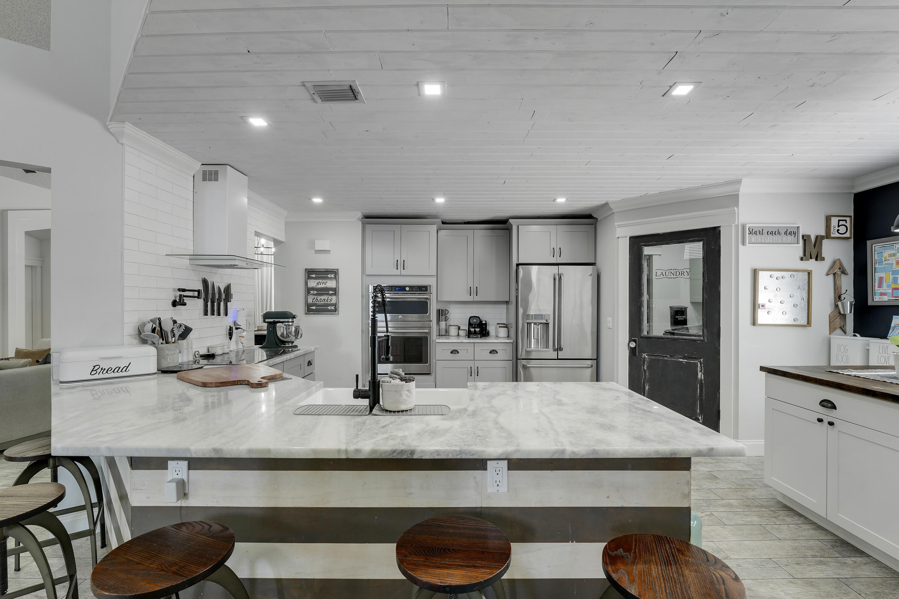 MEADOWS PARK - Residential