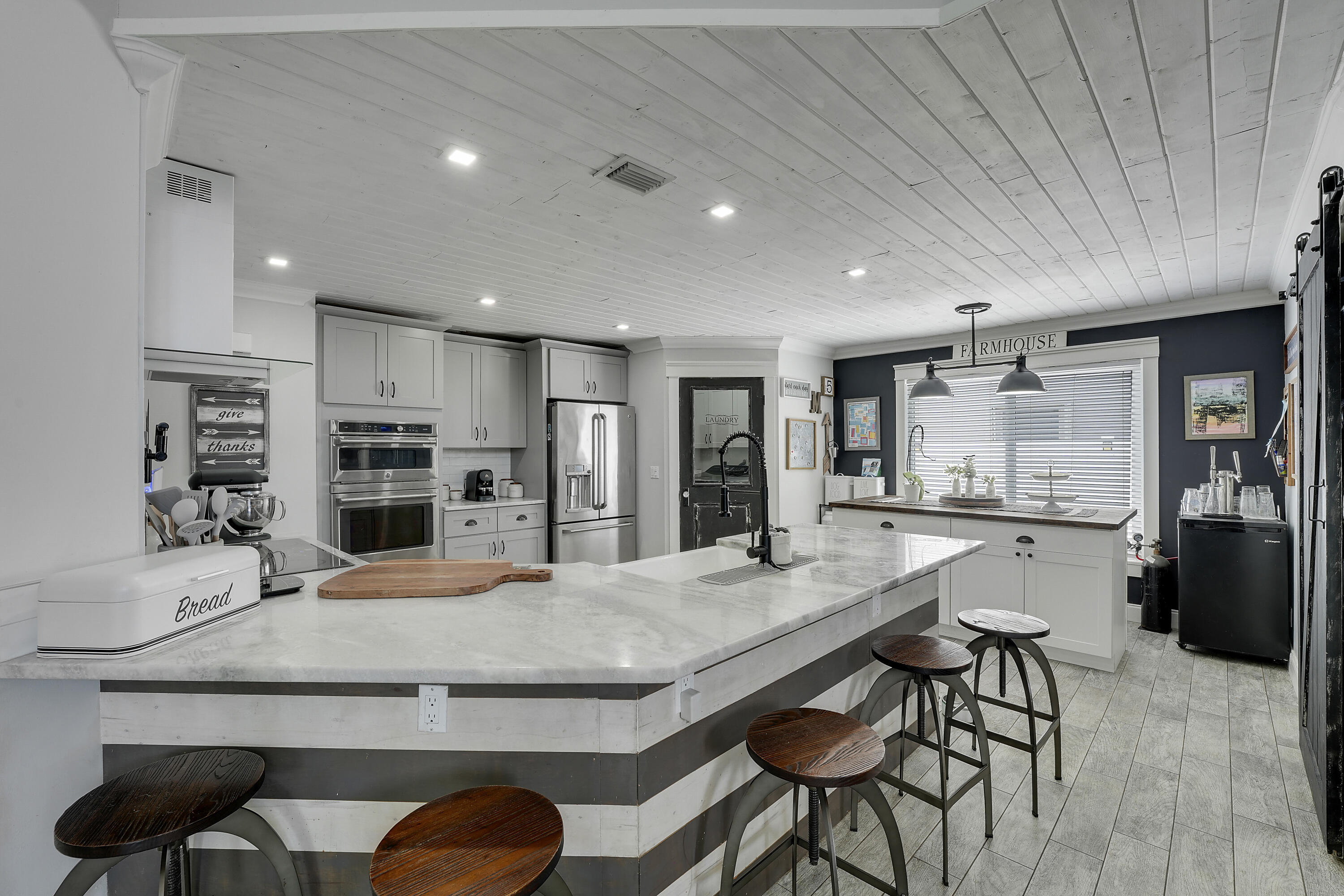 MEADOWS PARK - Residential