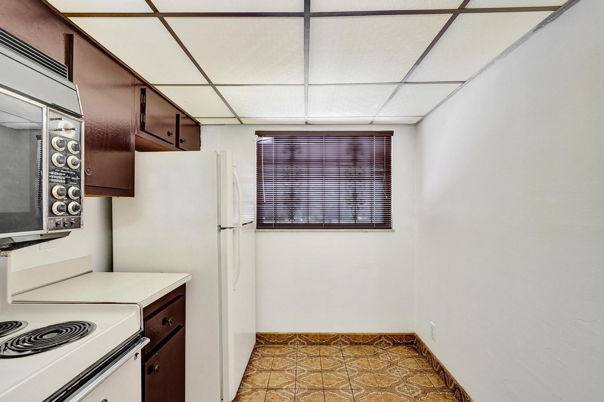 CONDO 1 OF SABAL PALM CONDOS - Residential