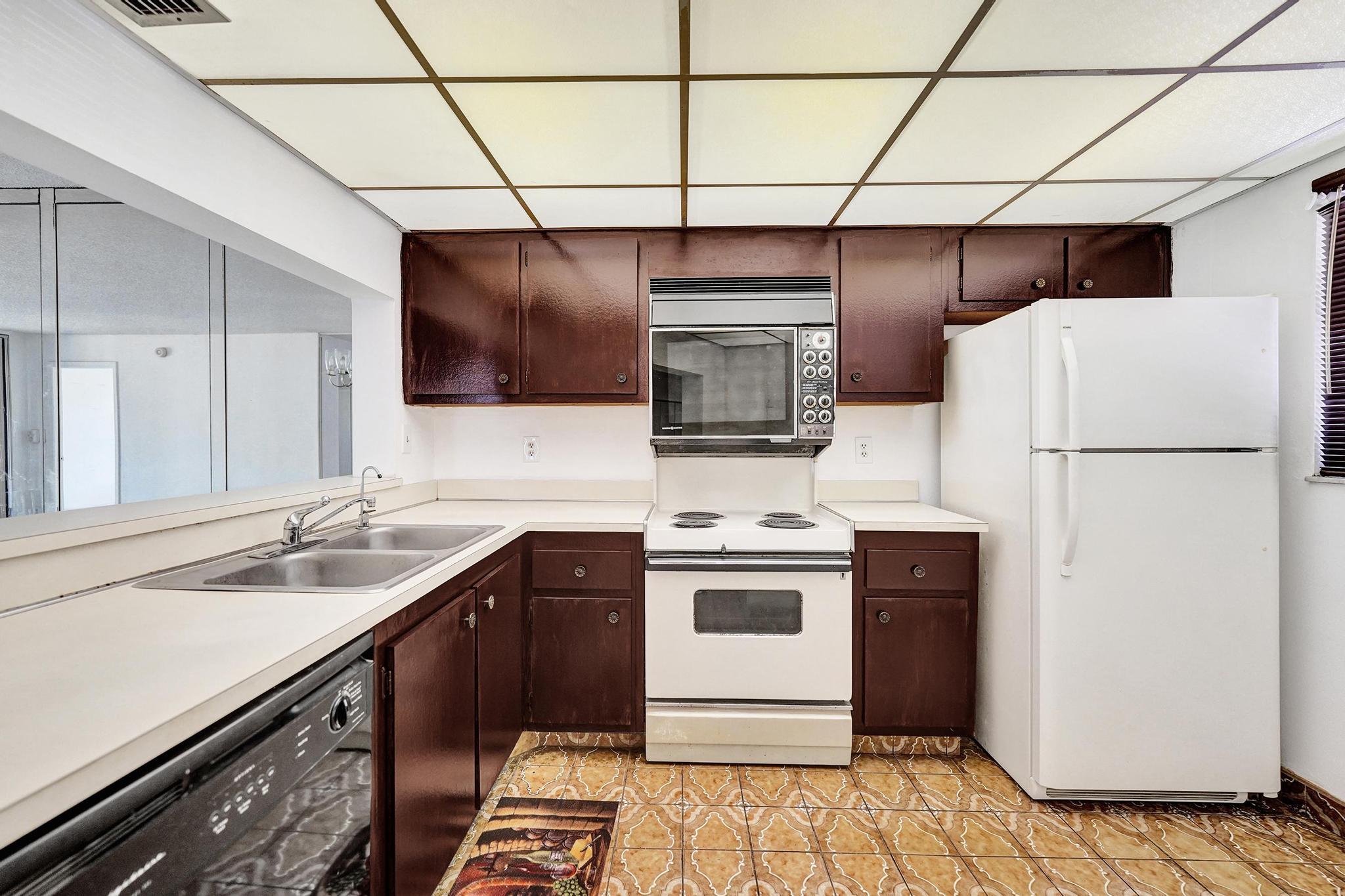 CONDO 1 OF SABAL PALM CONDOS - Residential