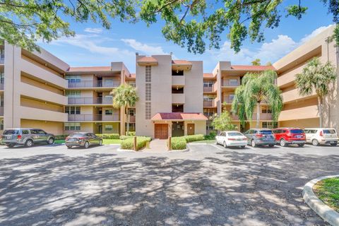 1811 Sabal Palm Drive 203 Davie FL 33324