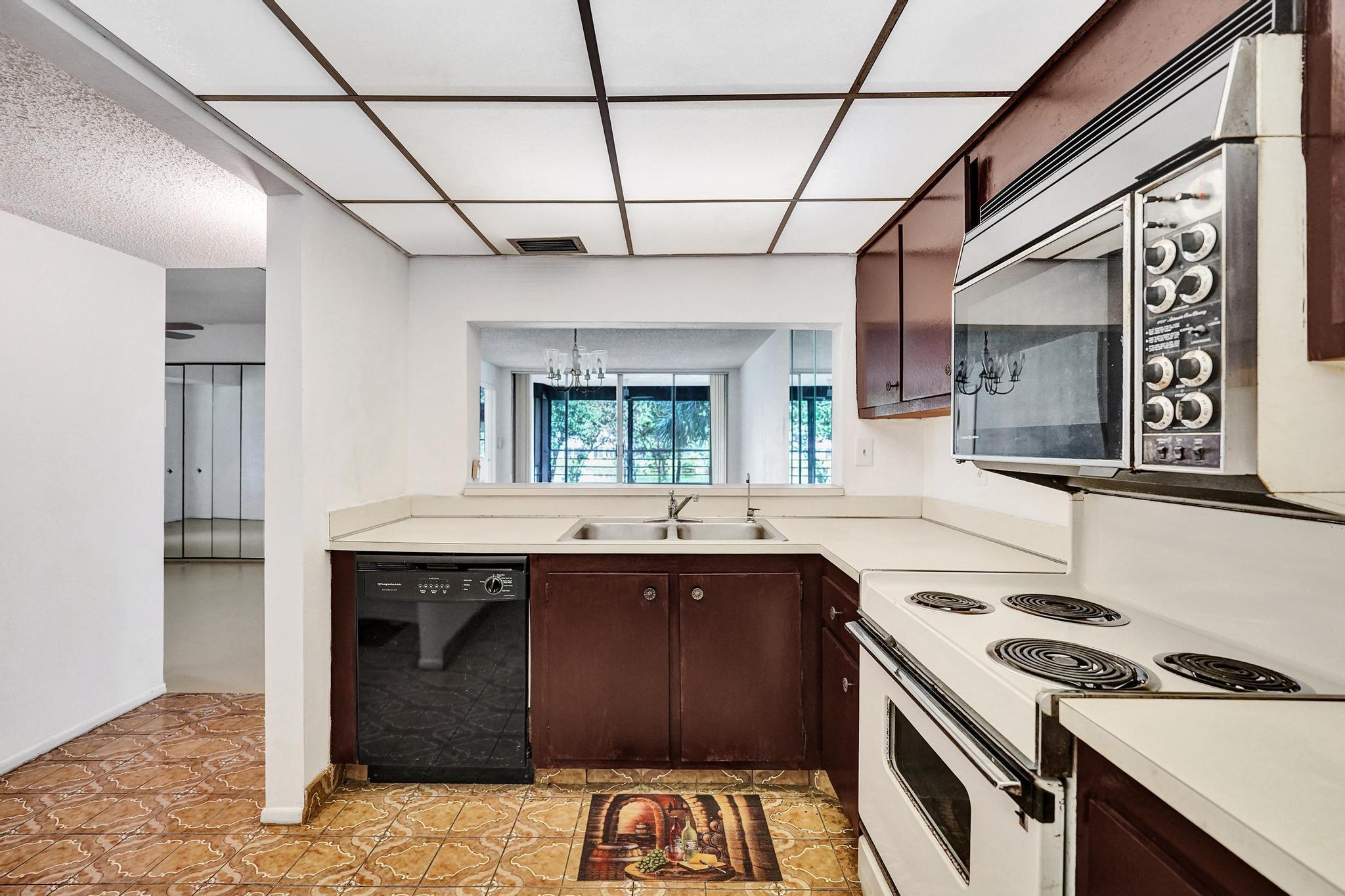 CONDO 1 OF SABAL PALM CONDOS - Residential