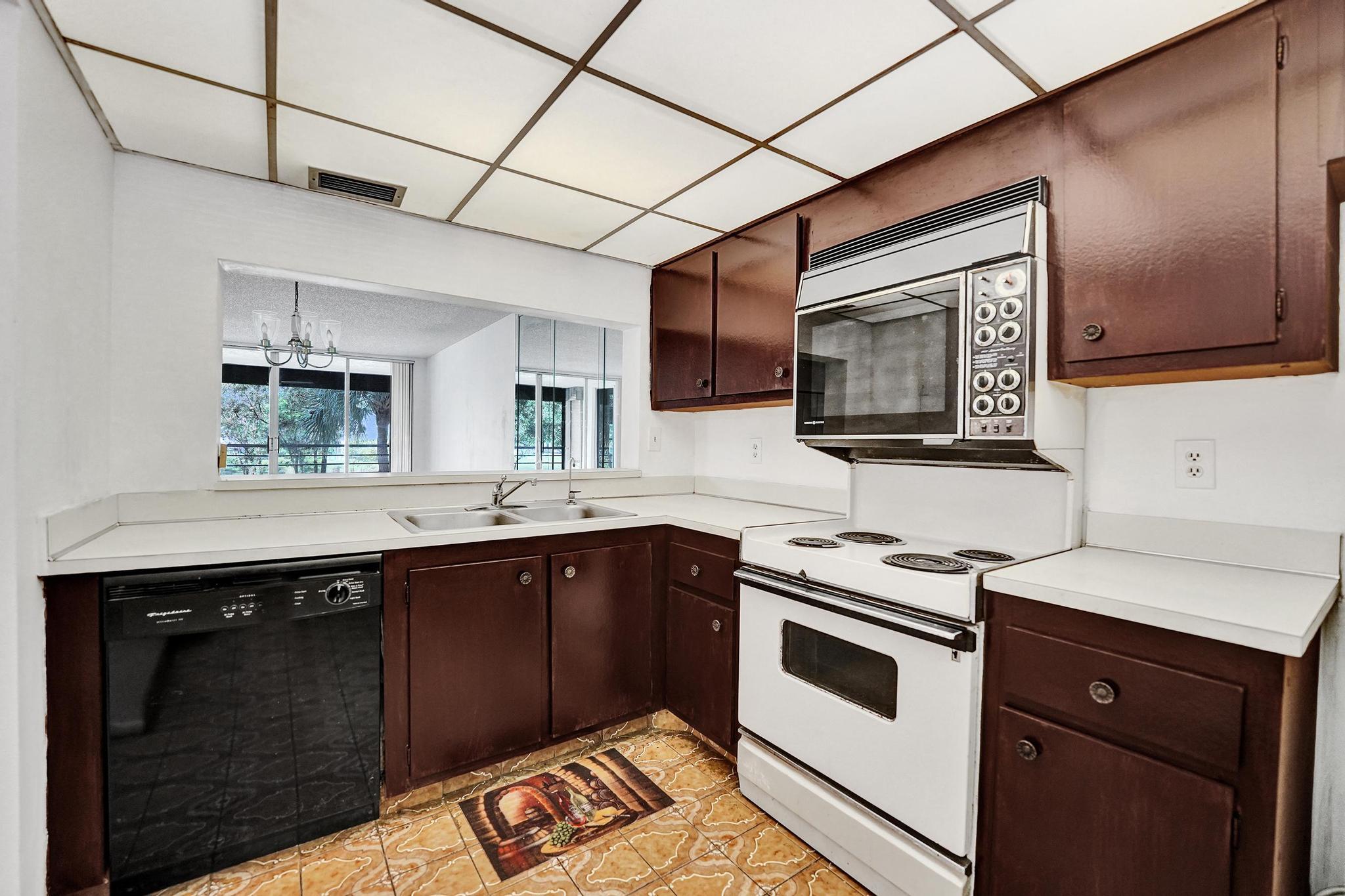 CONDO 1 OF SABAL PALM CONDOS - Residential