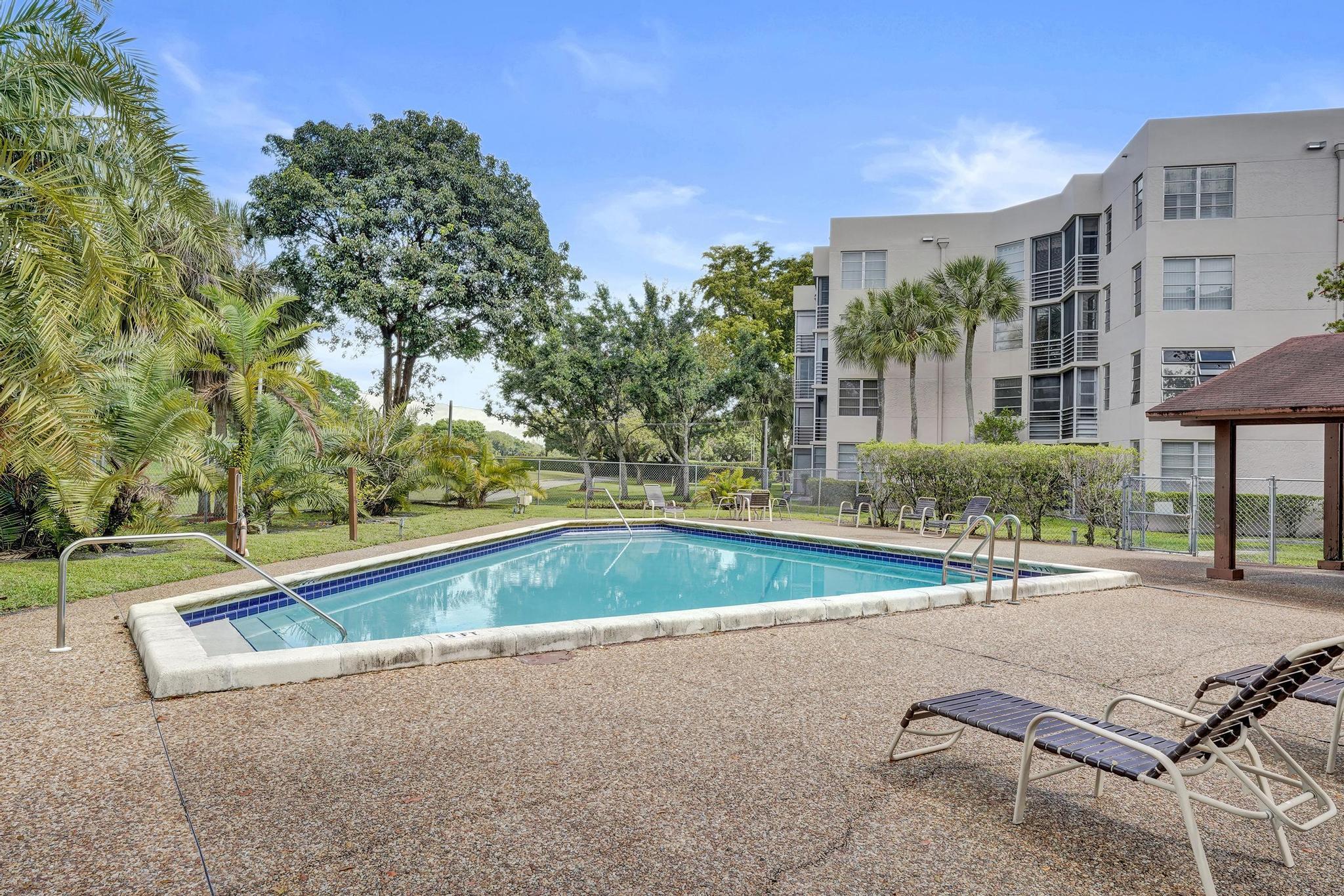 CONDO 1 OF SABAL PALM CONDOS - Residential