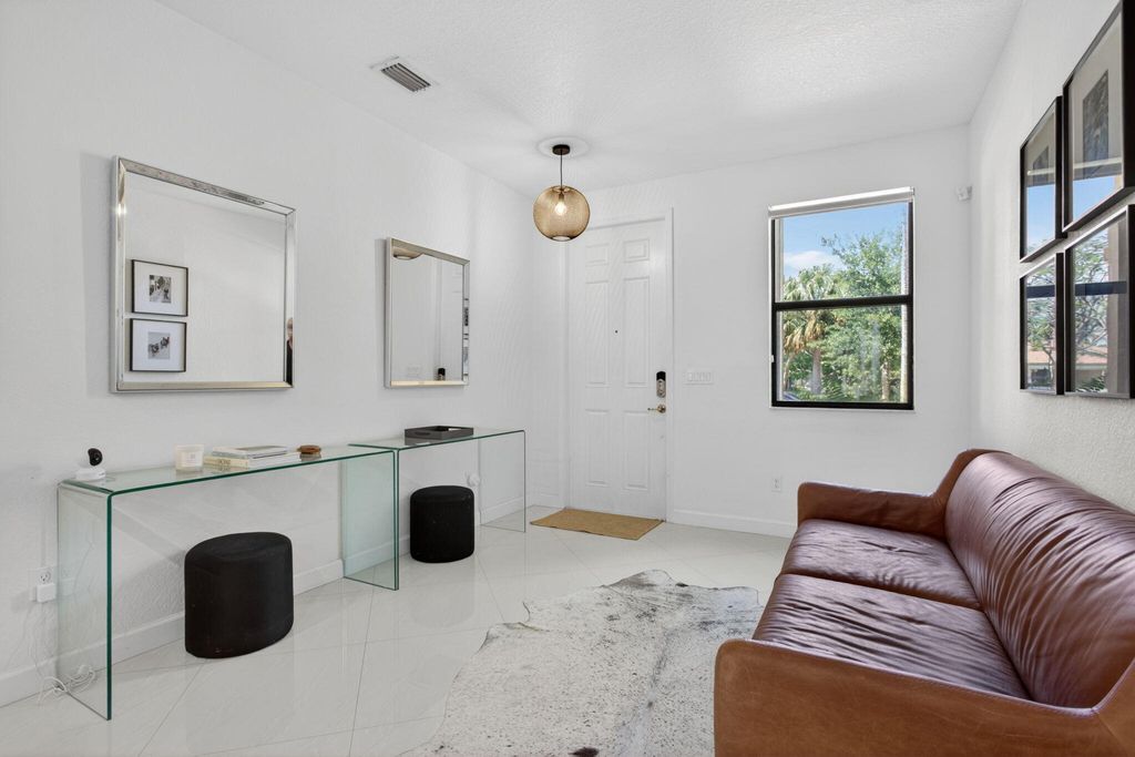Photo of 4012 Devenshire Court, Coconut Creek, FL 33073 (MLS # B26028307)