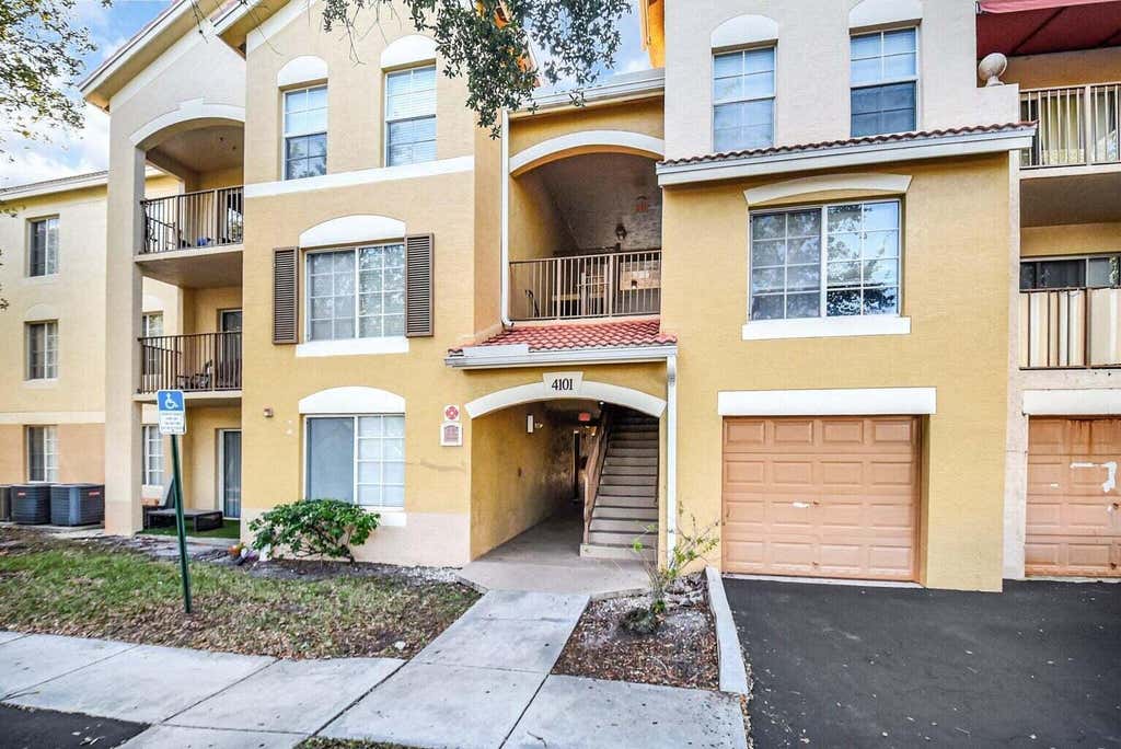 Photo of 4101 San Marino Boulevard #106, West Palm Beach, FL 33409 (MLS # R11100122)