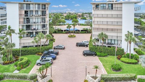 A home in South Palm Beach