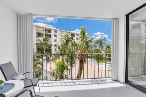 A home in South Palm Beach