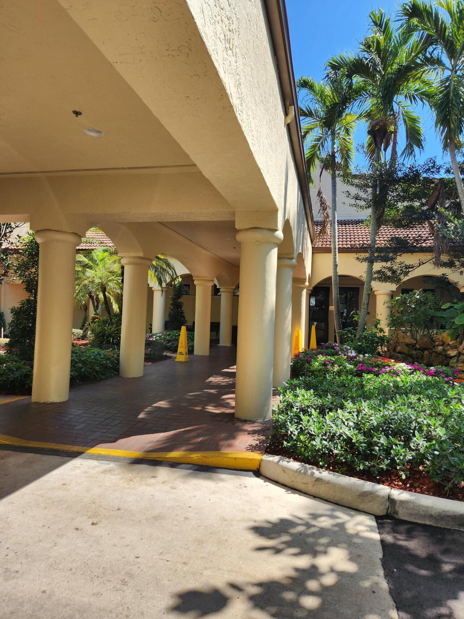 Condo 1 Of Whitehall Cond - Residential Lease