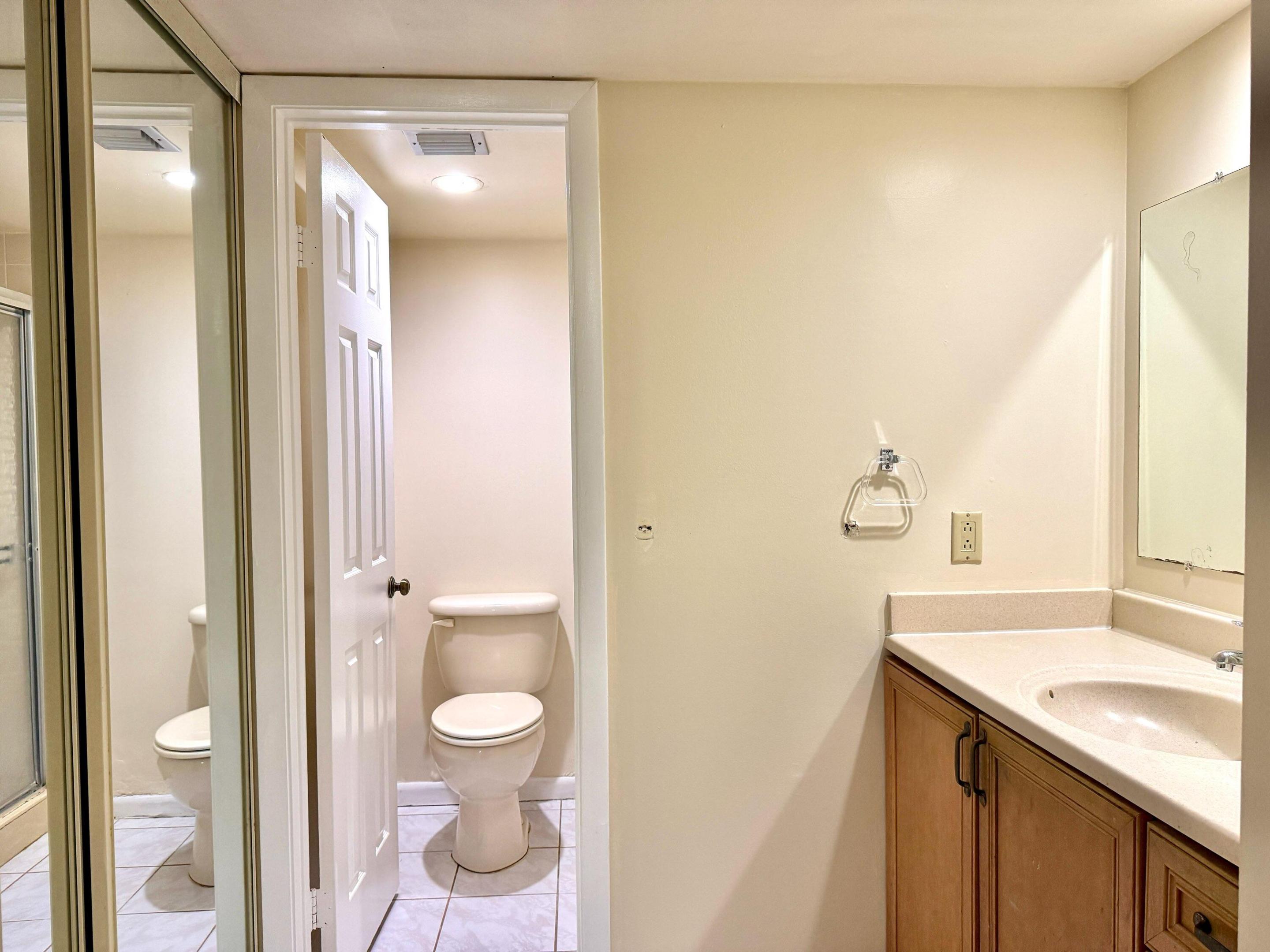 Condo 1 Of Whitehall Cond - Residential Lease