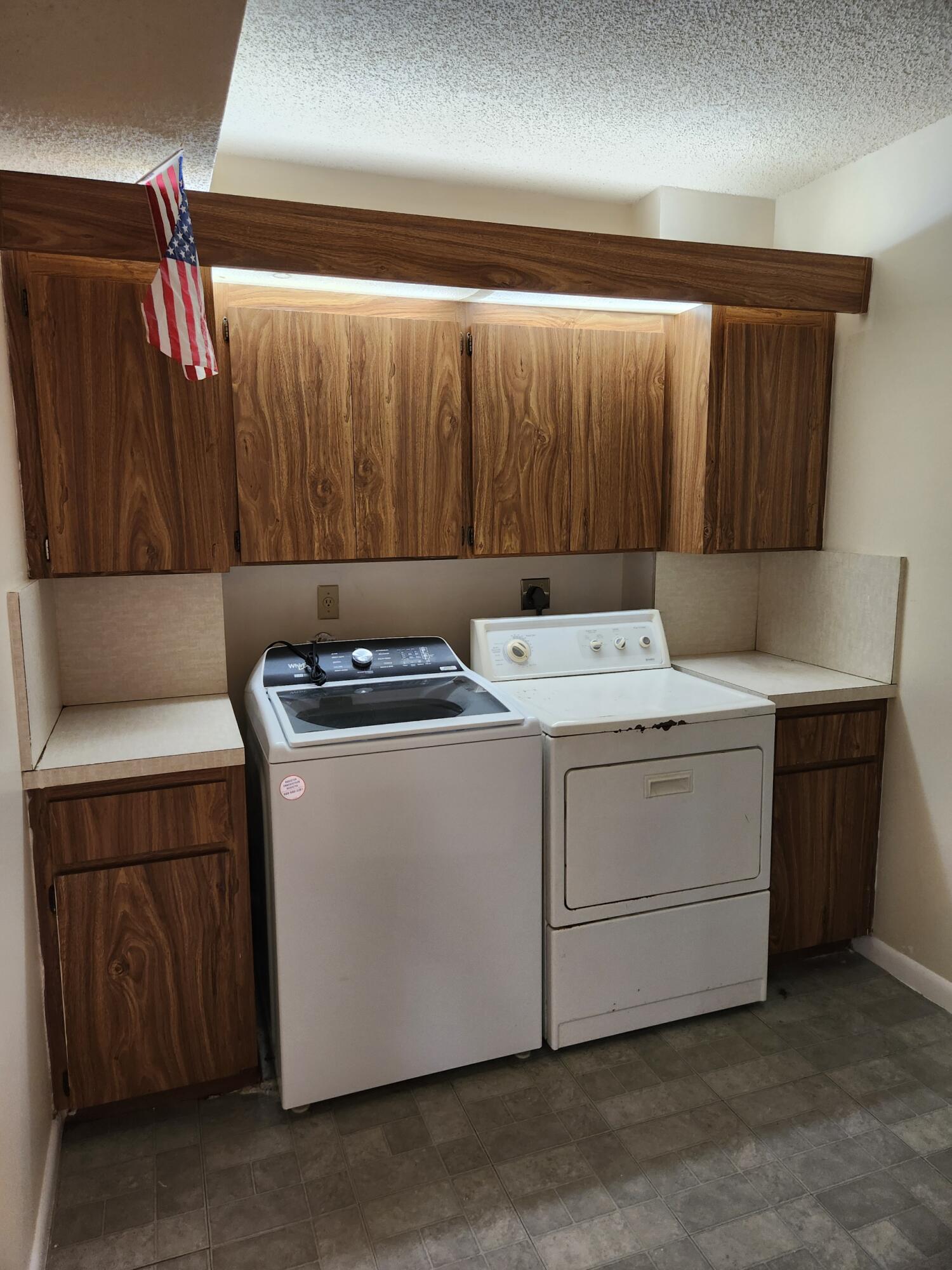 Condo 1 Of Whitehall Cond - Residential Lease