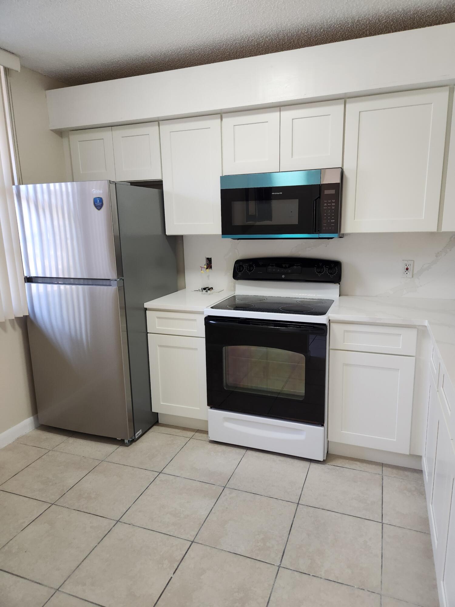 Condo 1 Of Whitehall Cond - Residential Lease