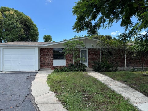 Photo of 3651 BAHAMA Road, Palm Beach Gardens, FL 33410 (MLS # B26069517)
