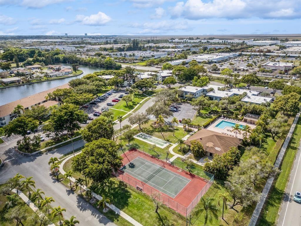 TAMARAC GARDENS CONDOMINIUM NO 4 - Residential