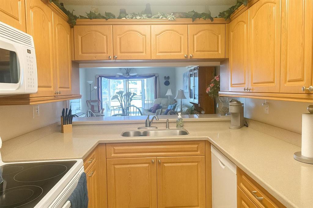 TAMARAC GARDENS CONDOMINIUM NO 4 - Residential