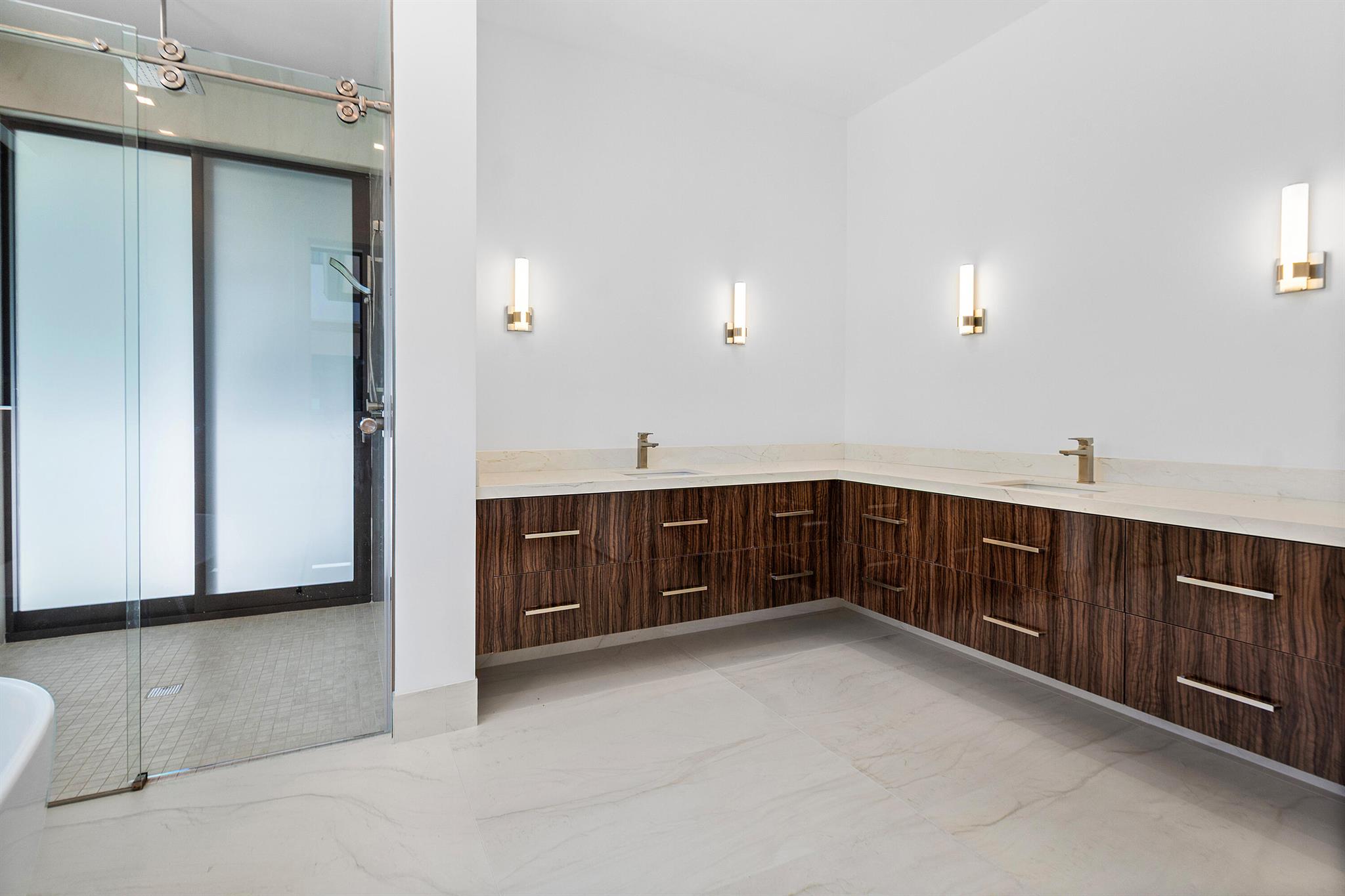 TRADE WINDS ESTATES - Residential