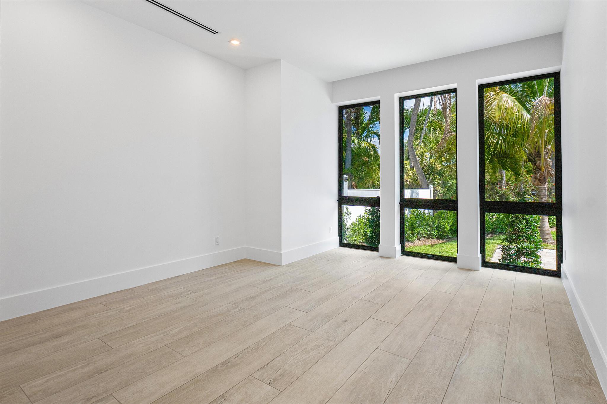 TRADE WINDS ESTATES - Residential