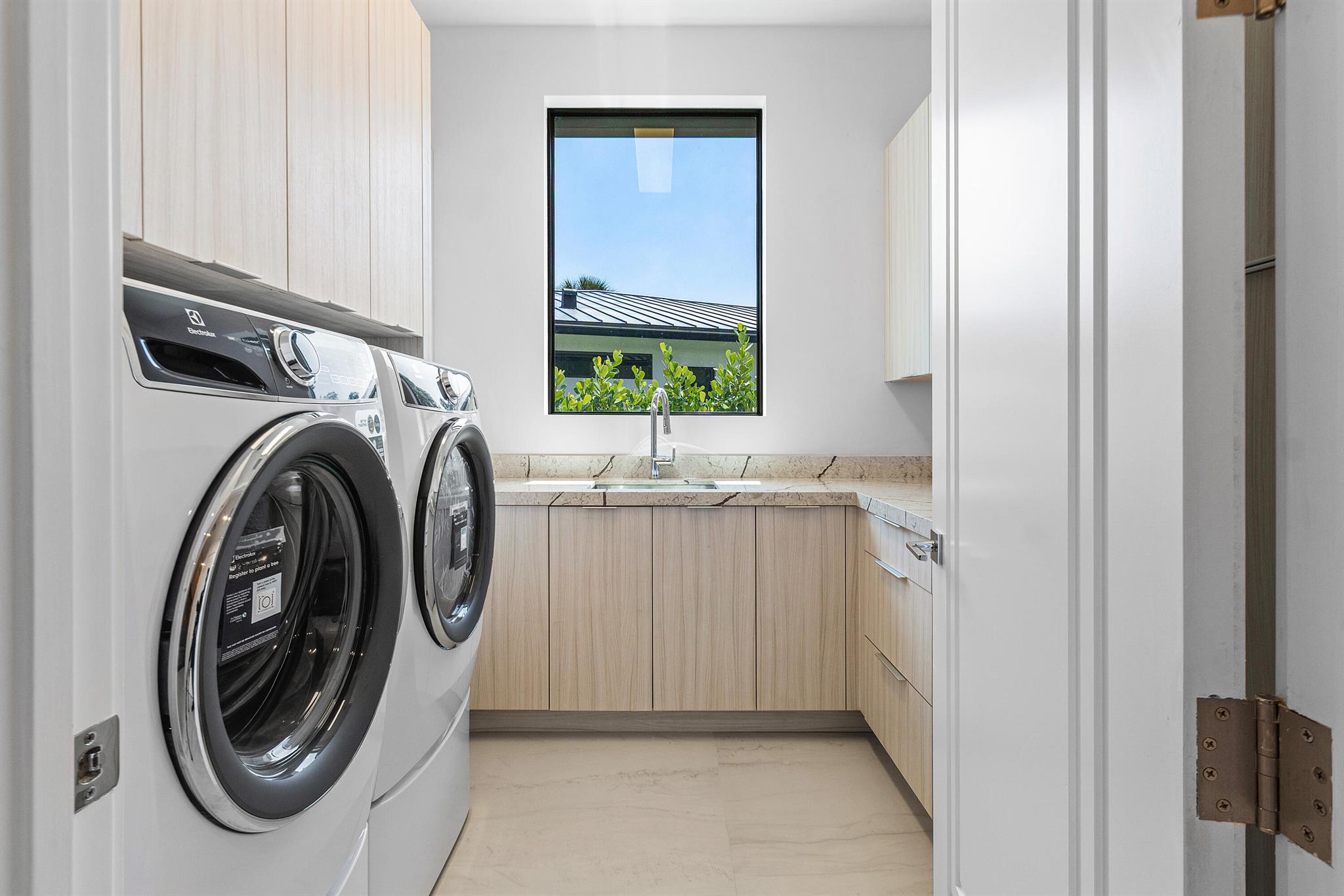 TRADE WINDS ESTATES - Residential