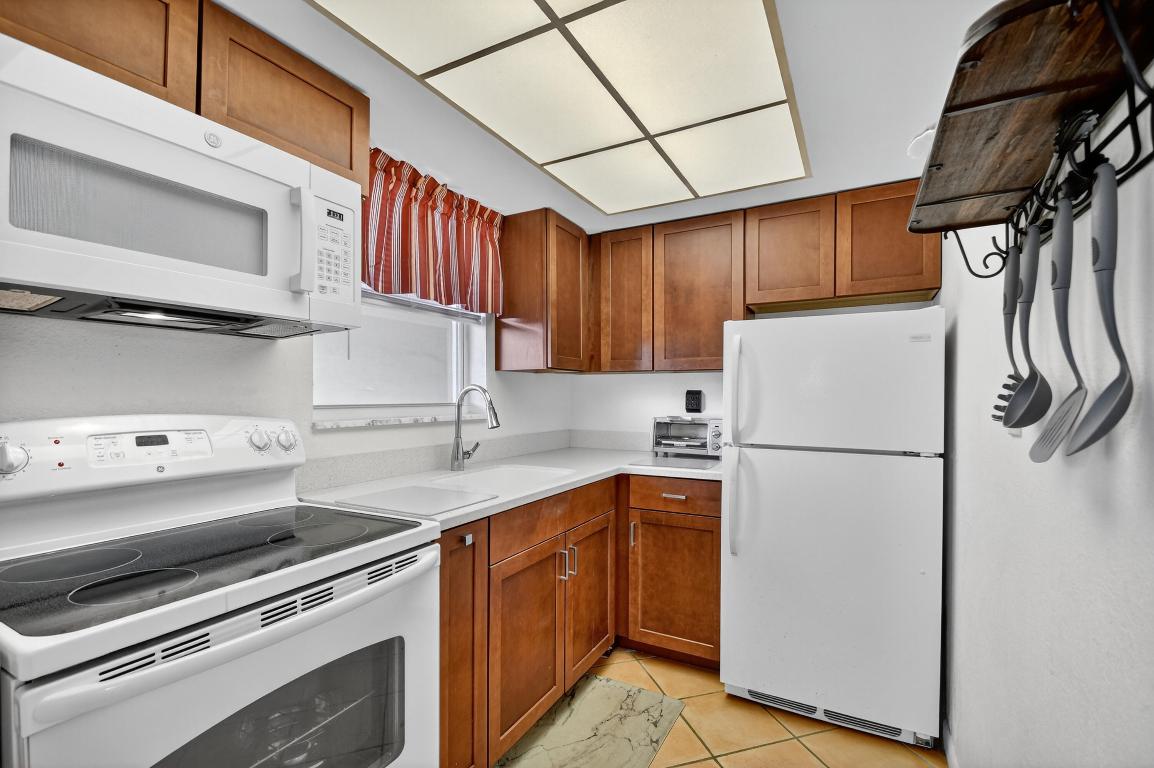 SEACREST VILLAS CONDO - Residential